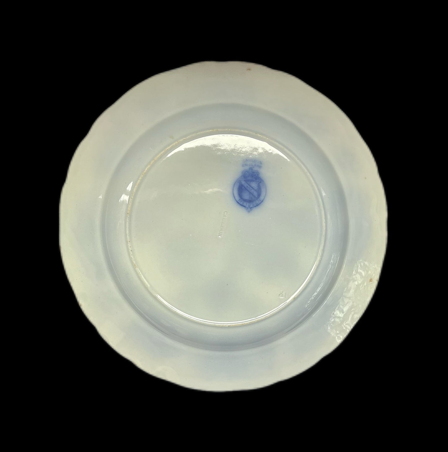 Hermoso plato de porcelana de transferencia azul y blanca de Cauldon con diseño de Meissen, circa 1862-1904