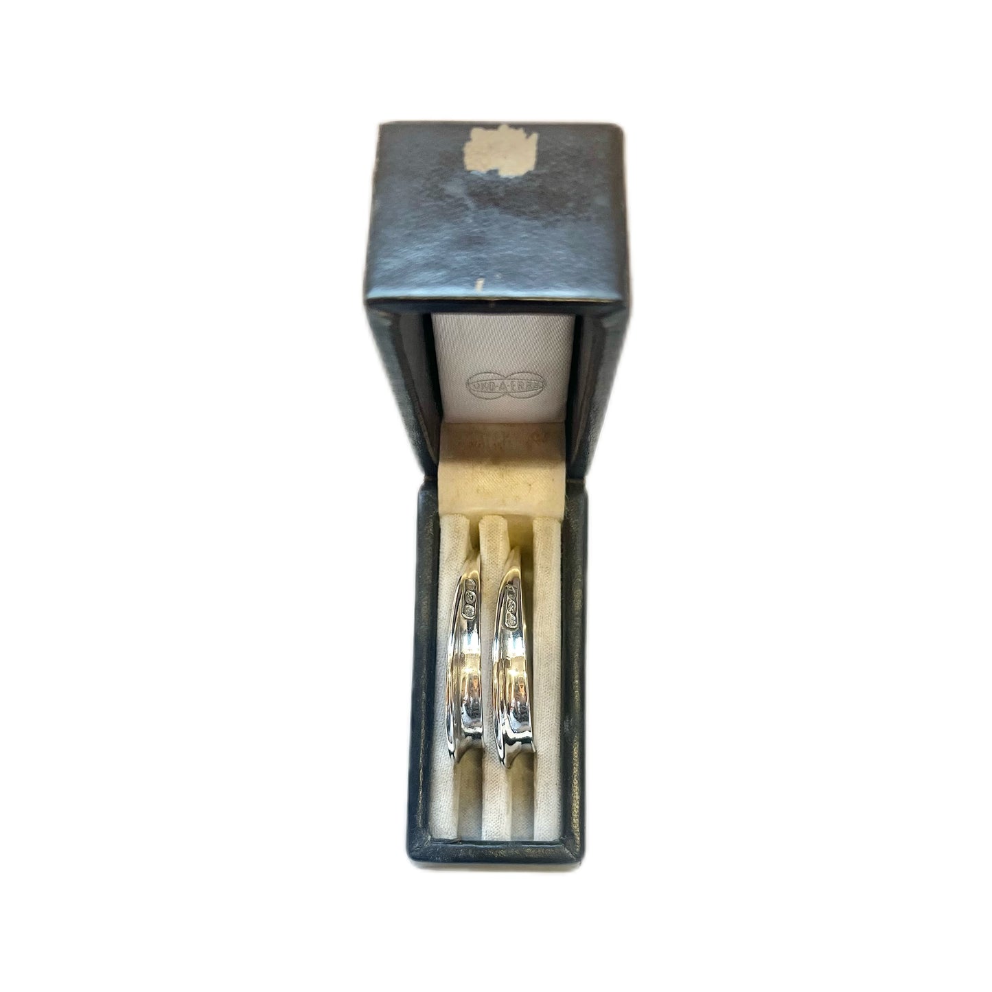 Pair of Italian sterling silver napkin rings by UnoAErre