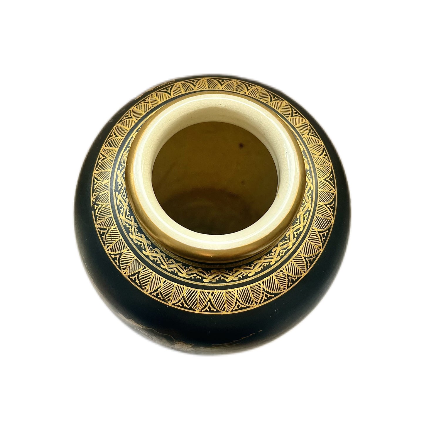 Antique black and gold Satsuma vase, circa late Taisho to early Showa Period