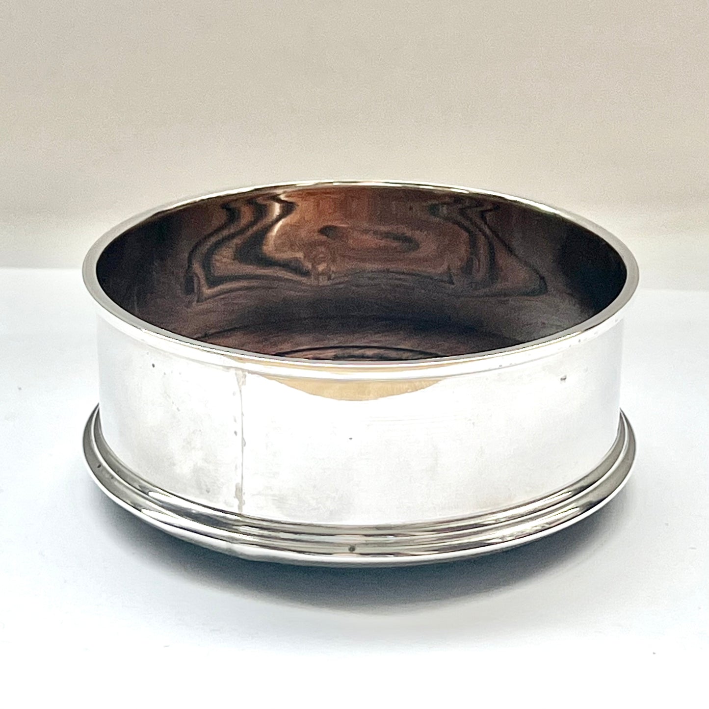 复古伊丽莎白二世纯银瓶架,伦敦,1991 年,John Bull Ltd