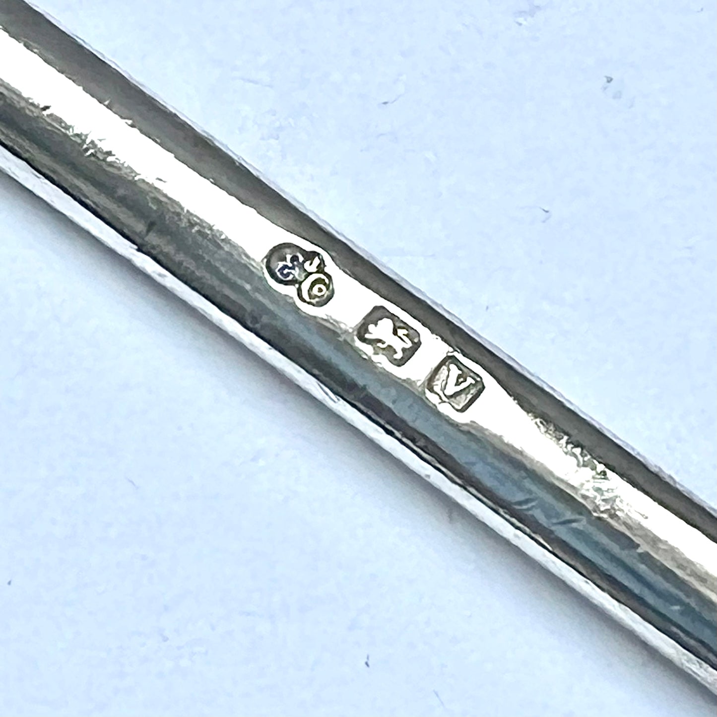 一对古董英国纯银葡萄剪。伯明翰标志,1920 年,Elkington & Co