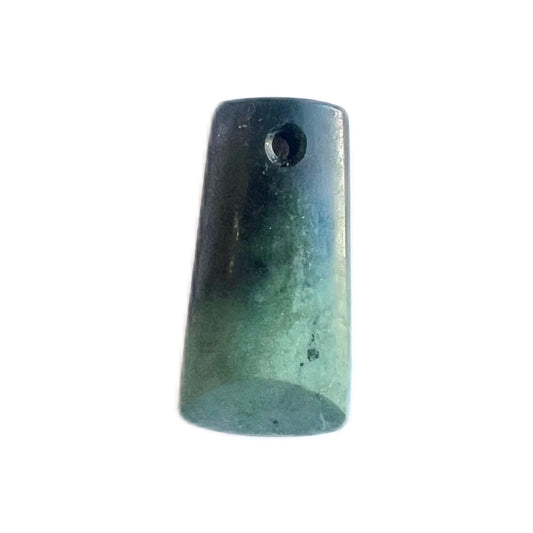Vintage poumanu nephrite jade toki pendant, ombre pattern