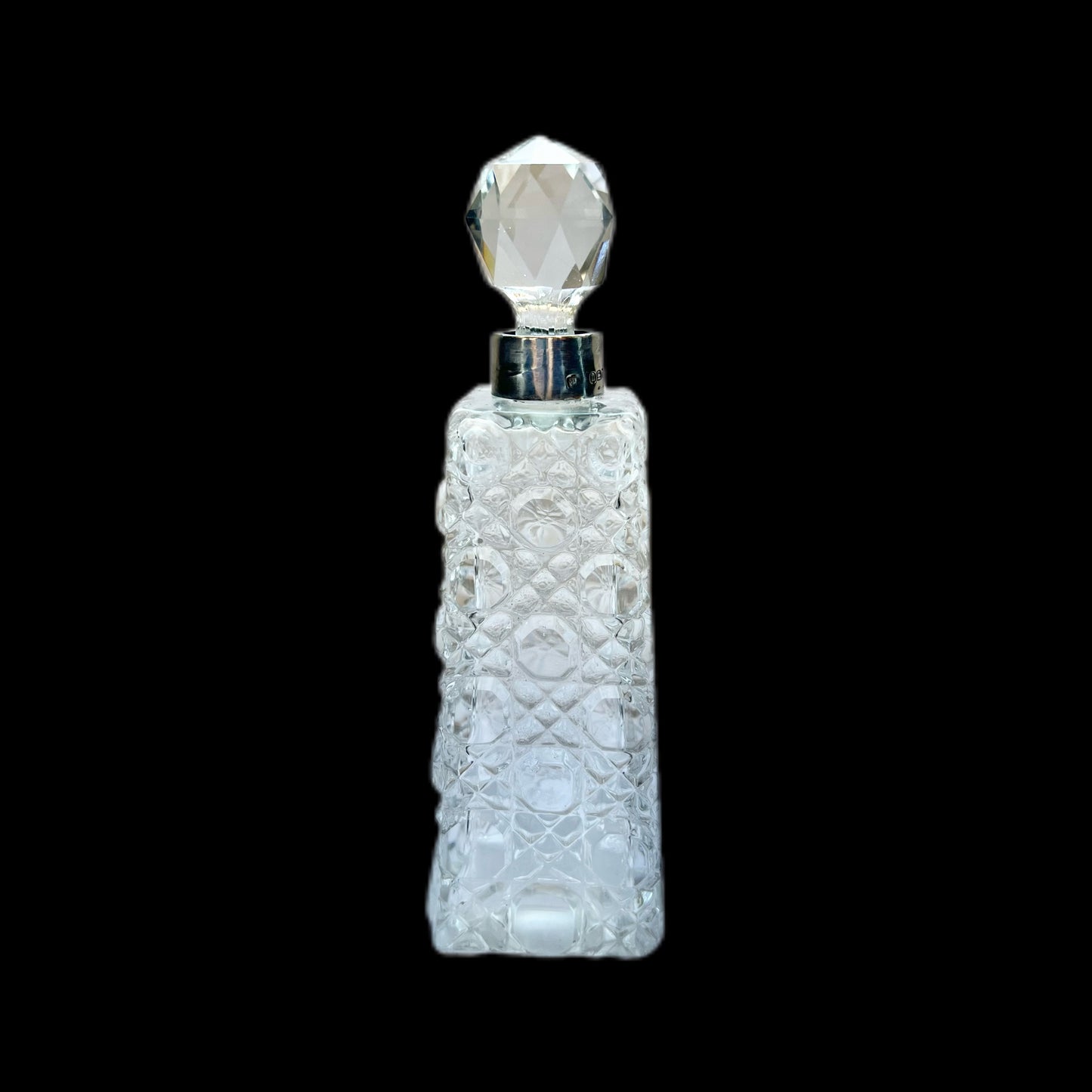 Antiguo frasco de perfume o tocador de plata esterlina y cristal tallado de la época eduardiana, Londres, 1908