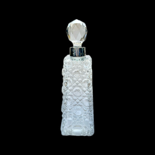 Antiguo frasco de perfume o tocador de plata esterlina y cristal tallado de la época eduardiana, Londres, 1908