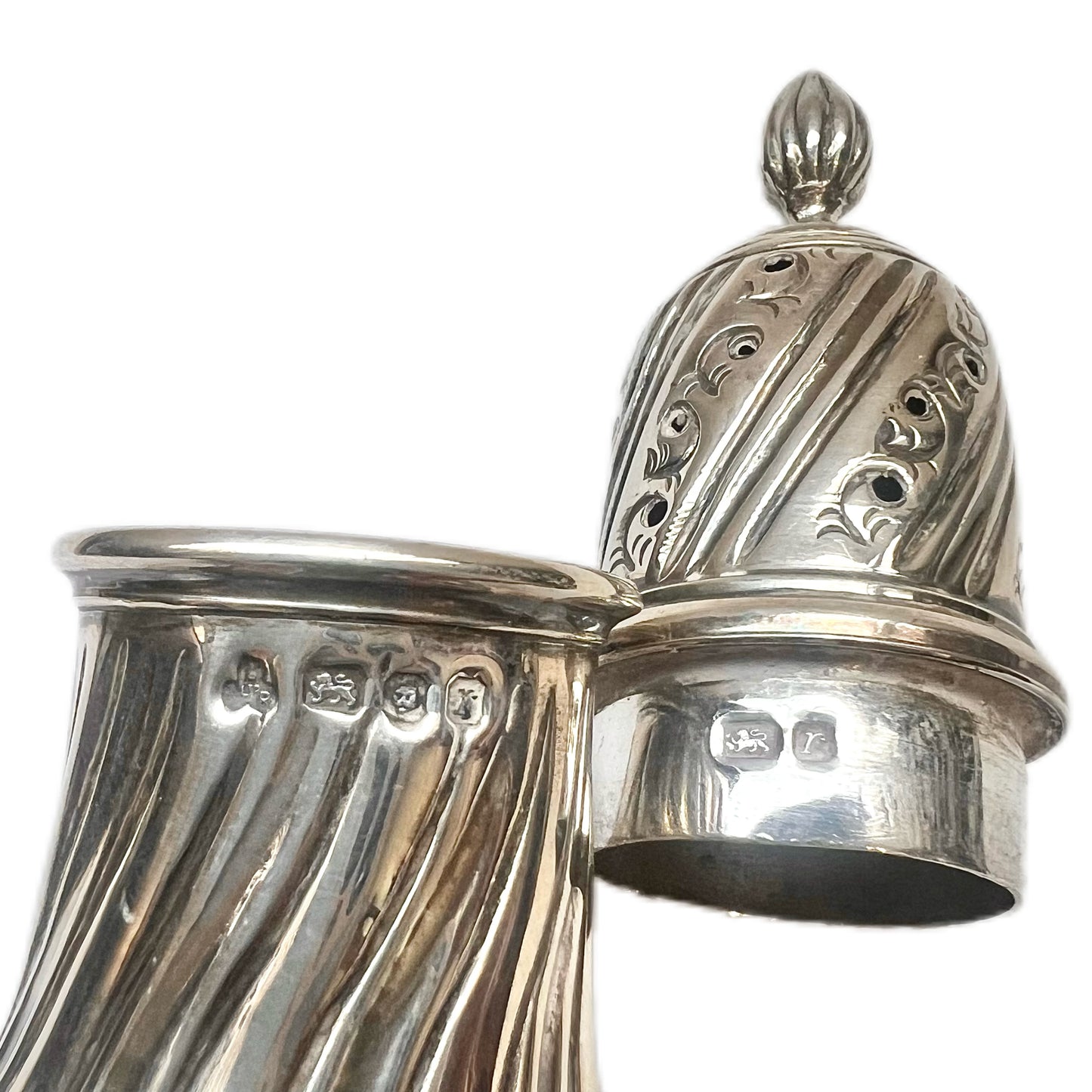Vintage English sterling silver pepperette