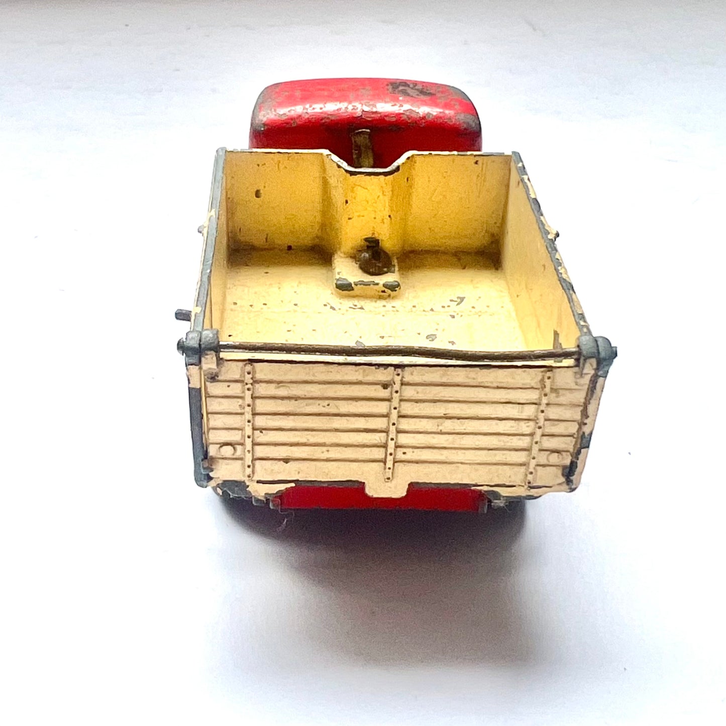 Camión volquete Bedford End antiguo, número de modelo 410