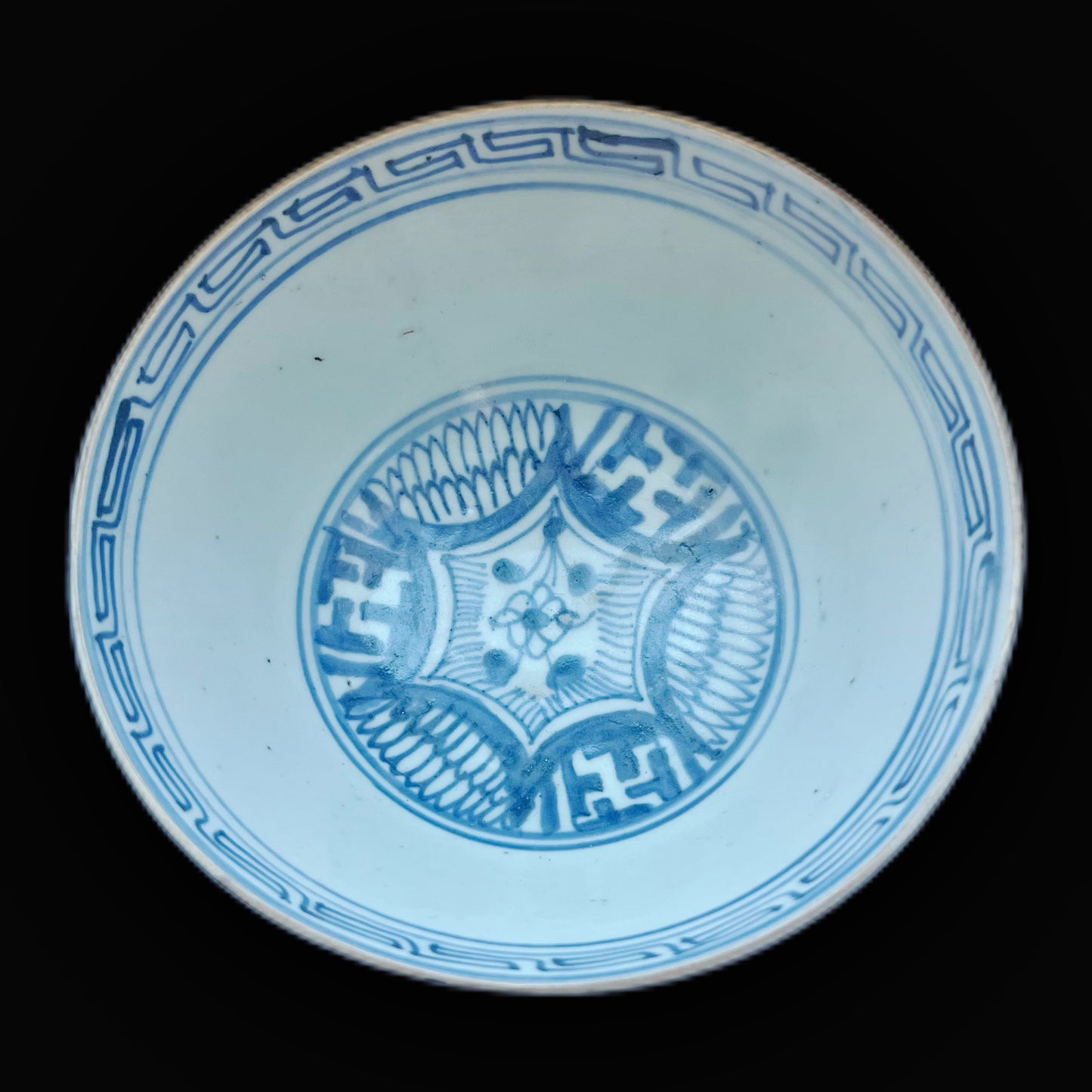 Cuenco Swatow chino antiguo del período Kangxi del siglo XVIII