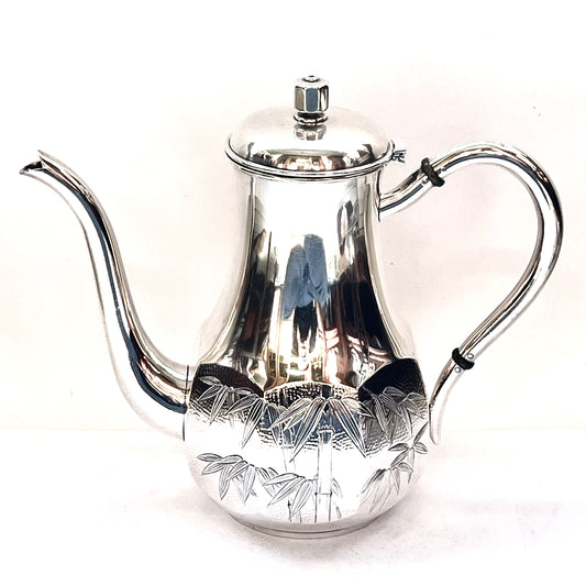 Cafetera vintage Asahi Shoten de plata pura .999, circa 1920 a 1940, del período Taisho tardío al período Showa temprano.