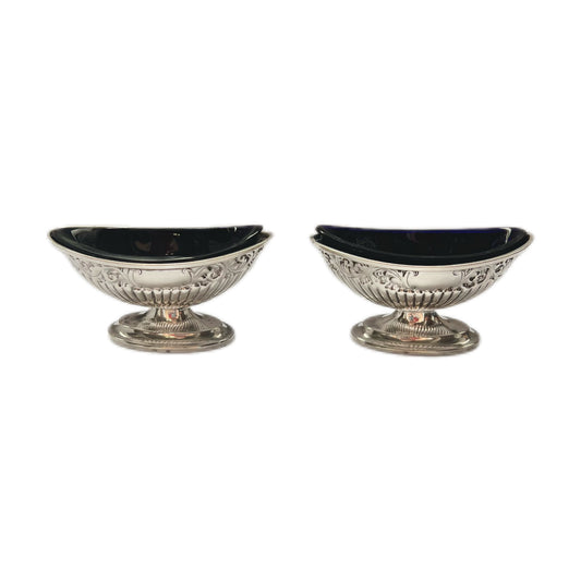 Par de antiguos saleros victorianos de plata esterlina, circa 1898