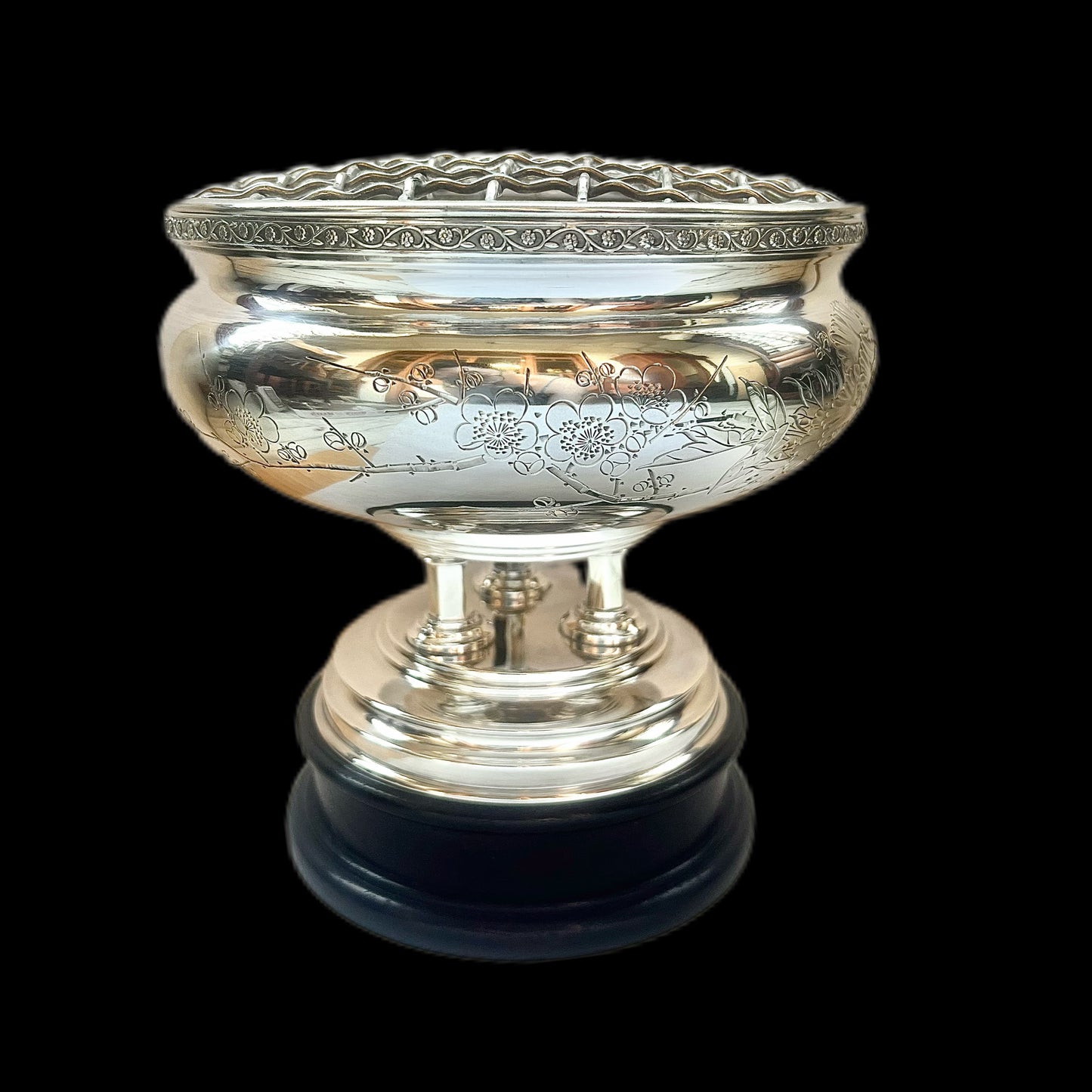 Late Meiji to Taisho period Japanese export Jungin silver rose bowl