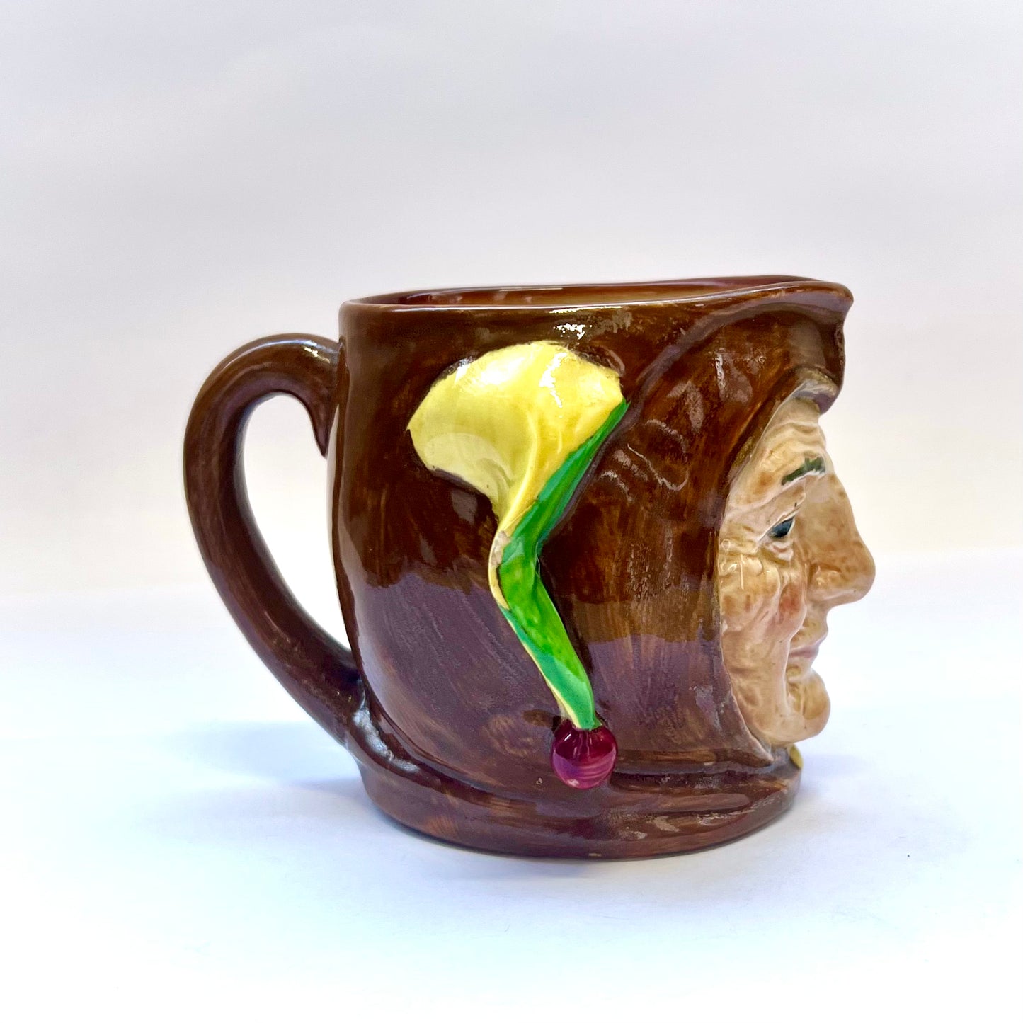 Copia de la jarra Toby vintage Royal Doulton Jester, circa 1939-1955, diseñada por Charles Noke