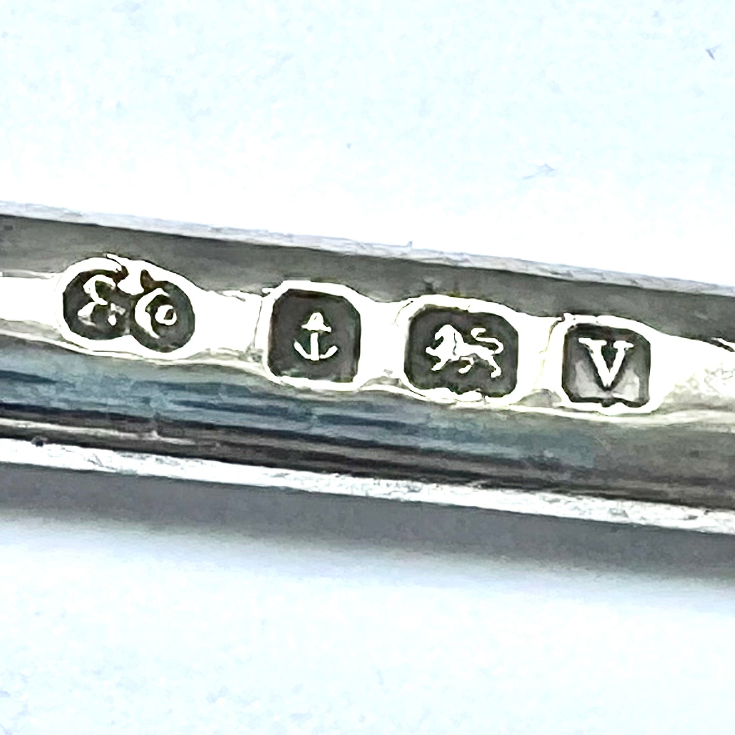 一对古董英国纯银葡萄剪。伯明翰标志,1920 年,Elkington & Co