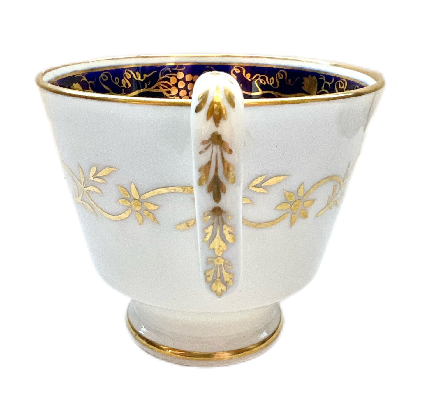 Late Georgian cobalt and gilt detailed teacup with a beautiful pattern