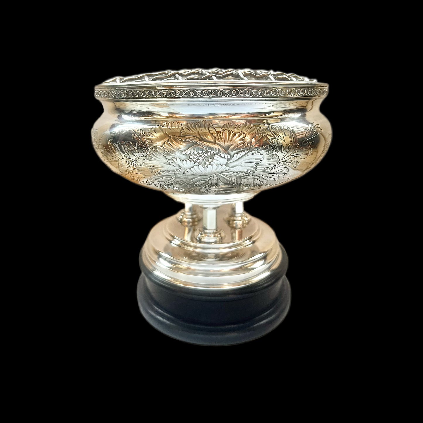 Late Meiji to Taisho period Japanese export Jungin silver rose bowl