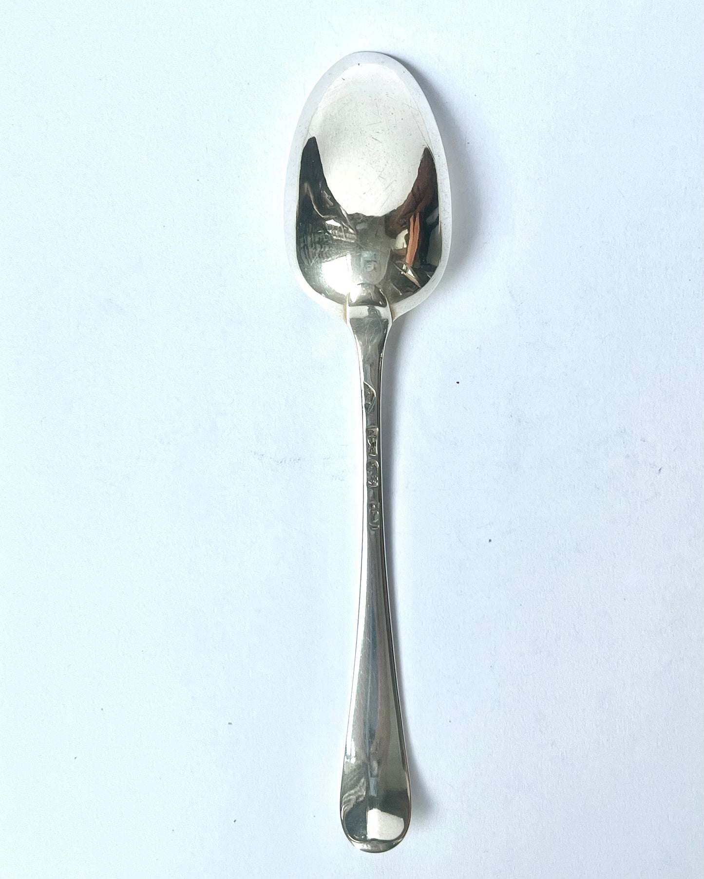 古董乔治二世纯银汤匙,半狮纹章,带有 1759 年伦敦标记