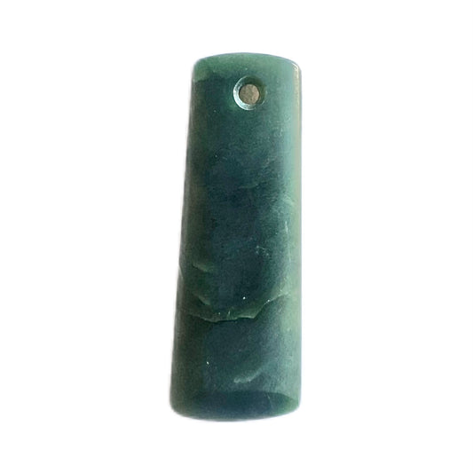 Vintage poumanu nephrite jade toki pendant