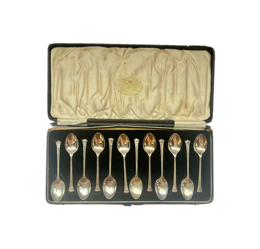 Juego vintage de 12 cucharillas de café de plata de ley, William Suckling Ltd, 1935, Birmingham