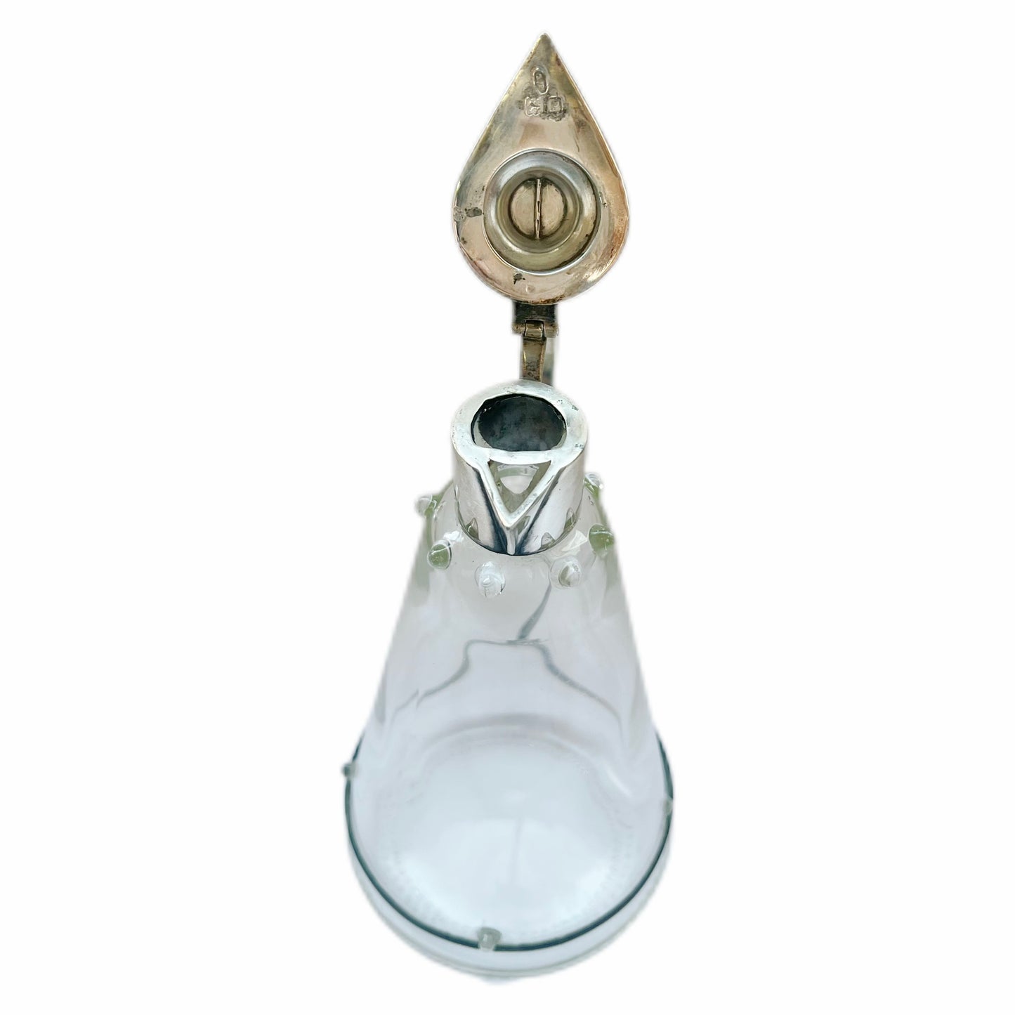Jarra de vino de comunión de plata esterlina y cristal con clavos, estilo eduardiano, Thomas Pratt & Sons, Londres, 1910