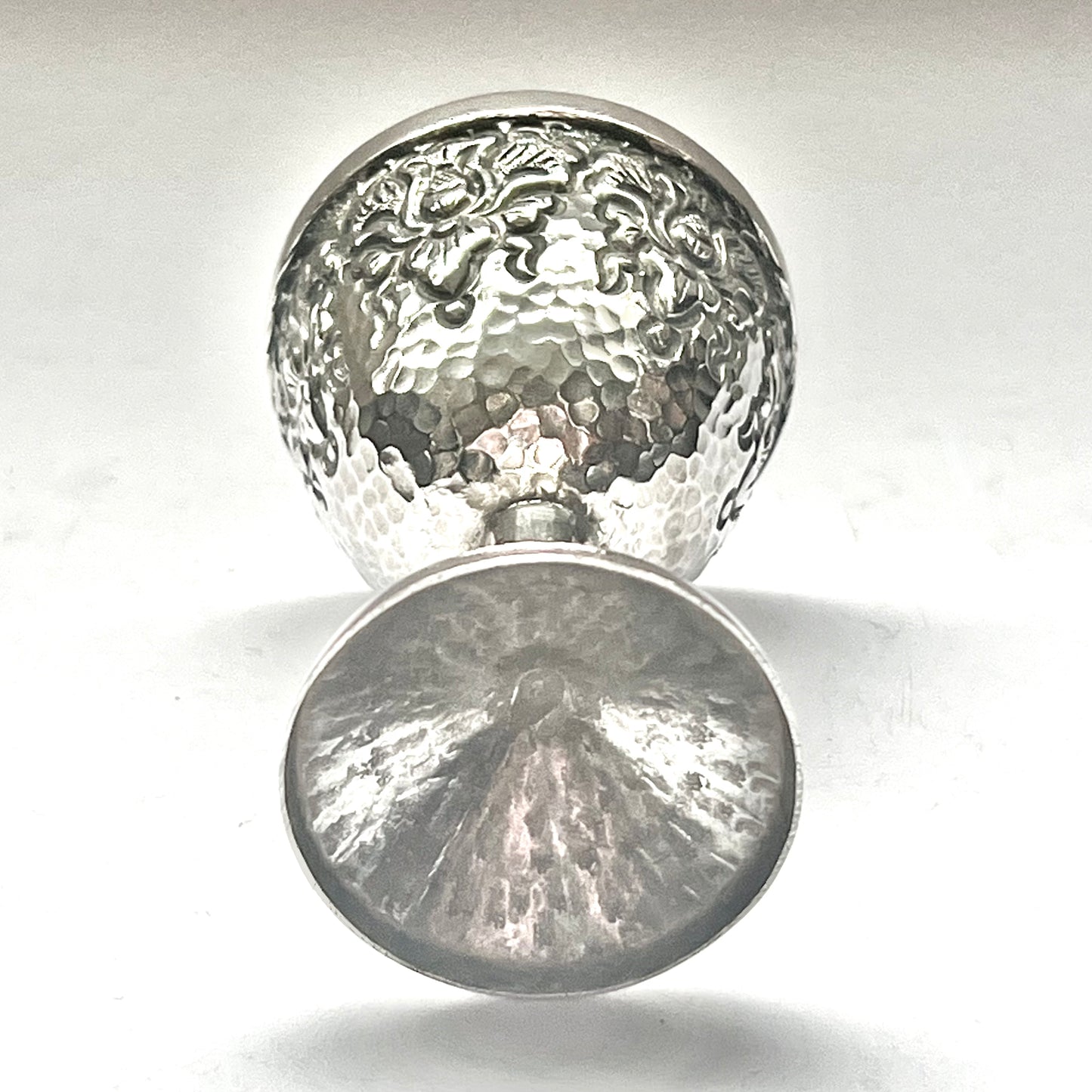 6 个日惹 .800 银质酒杯,约 20 世纪中期(1930 年代至 1950 年代)