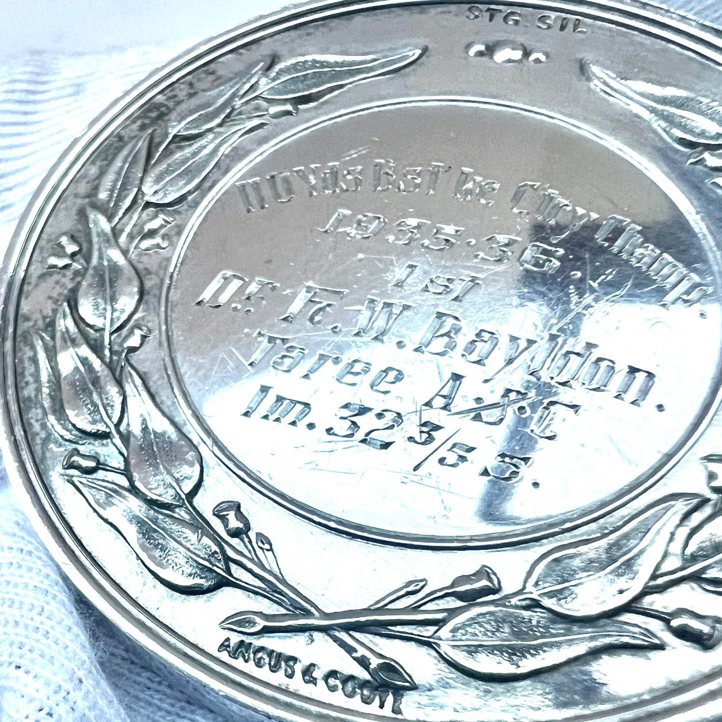 新南威尔士州业余游泳协会纯银奖章,安格斯和库特,约 1935-1936 年