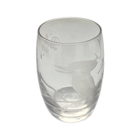 Vidrio australiano soplado a mano antiguo con motivo de cucaburra grabado, Exposición Real de Adelaida de 1928