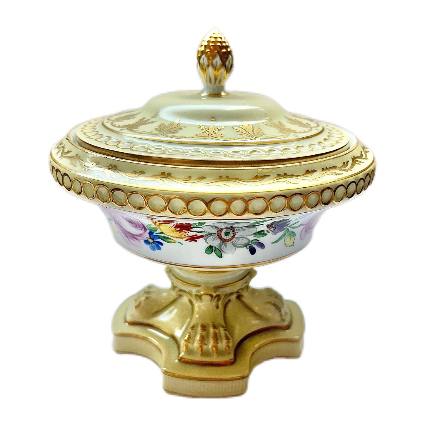 Antique Dresden porcelain lidded vase or urn, circa 1st quarter of the 20th century