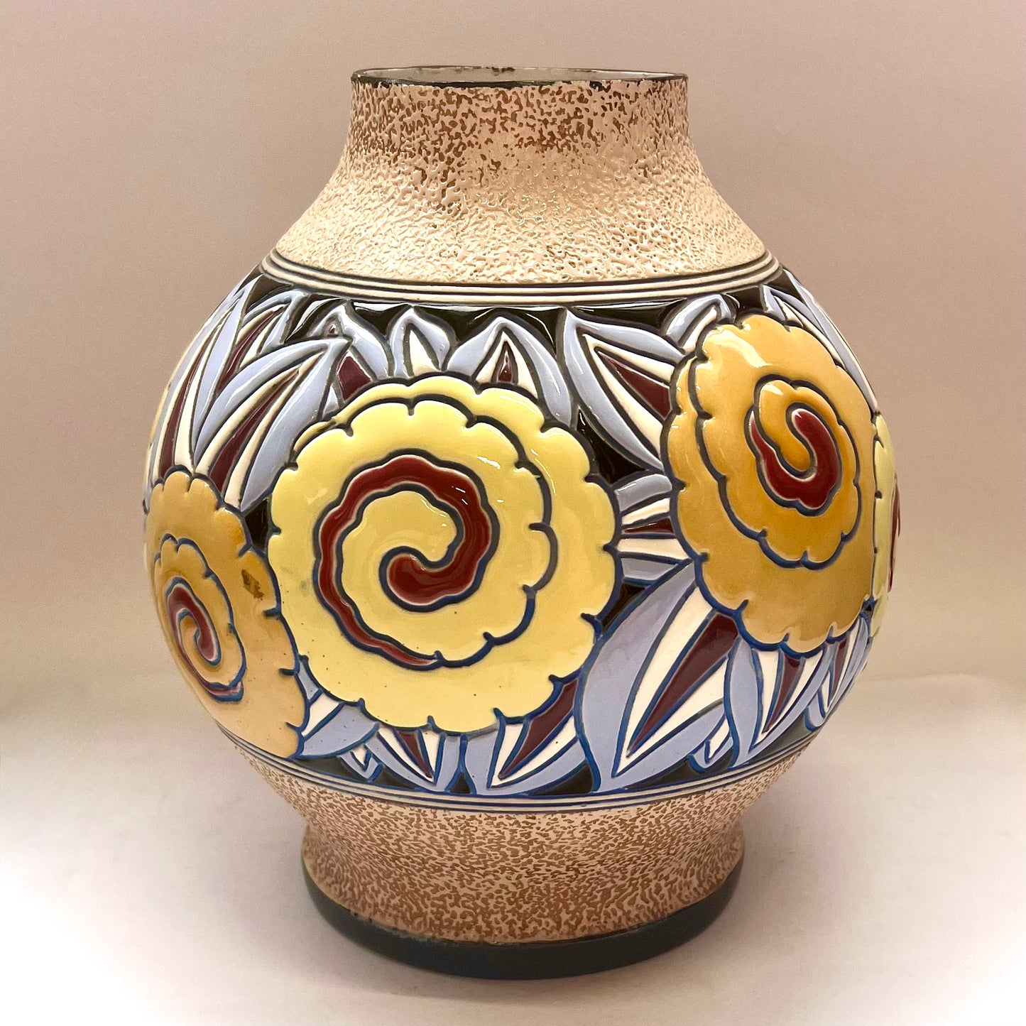 Jarrón ánfora imperial checa Art Déco, circa 1920-1930