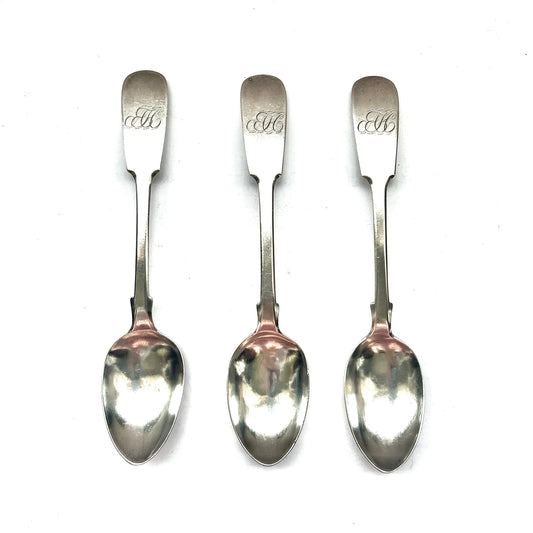 3 William IV English provincial silver spoons with marks for Thomas Wheatley, Newcastle, 1834.