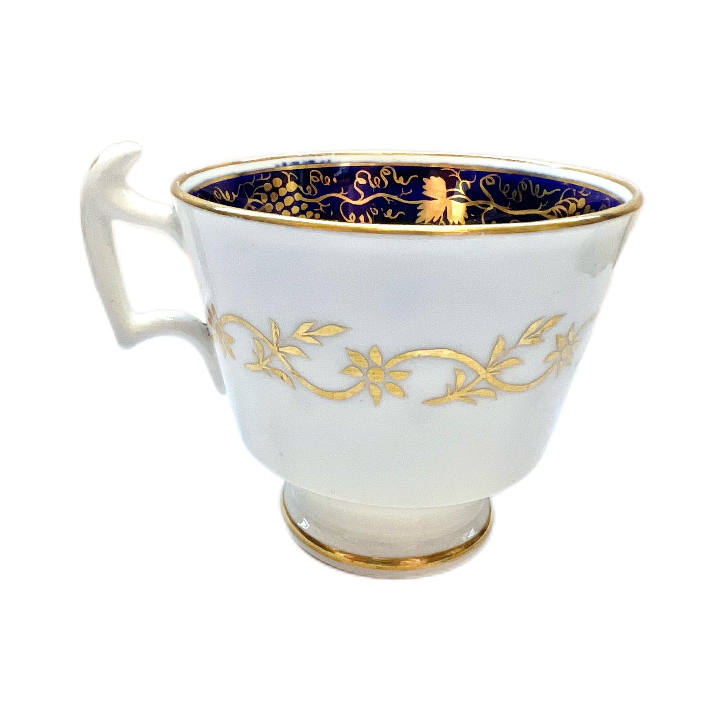 Late Georgian cobalt and gilt detailed teacup with a beautiful pattern