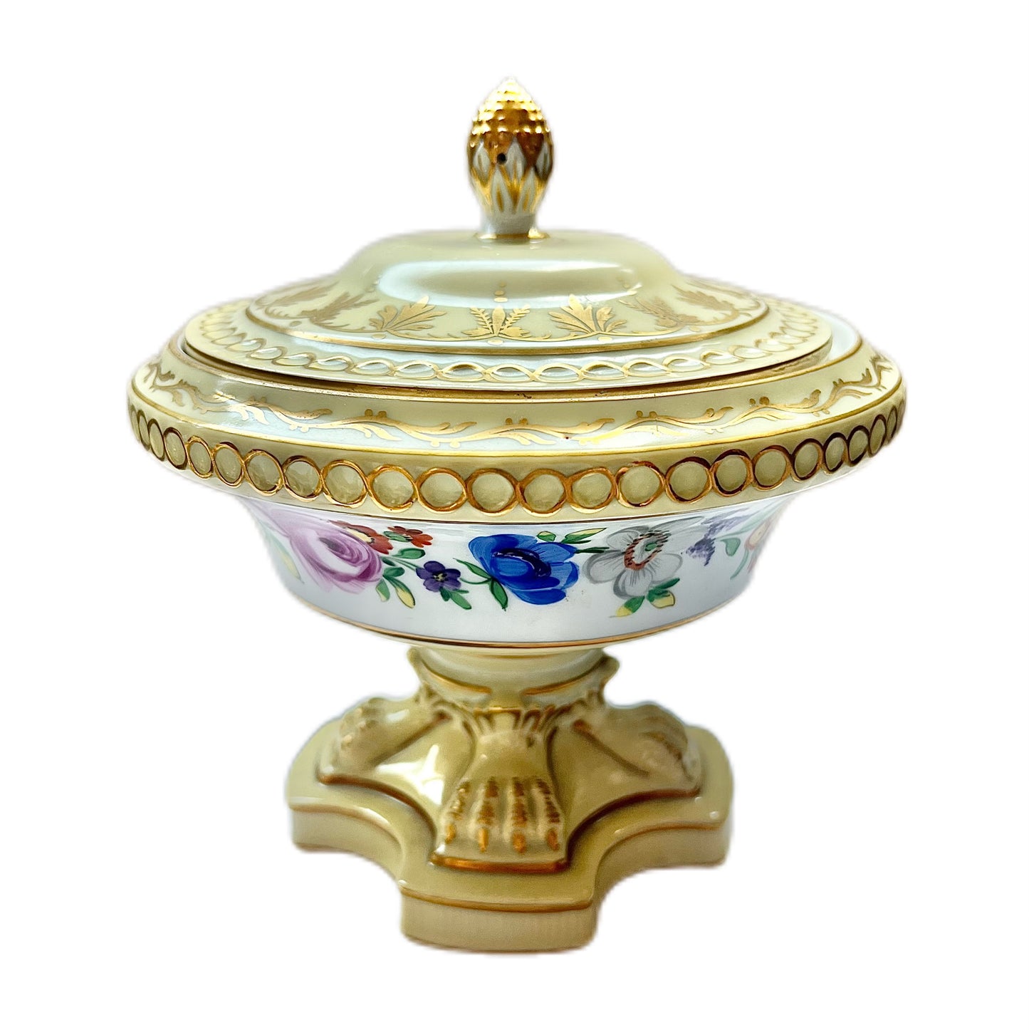 Antique Dresden porcelain lidded vase or urn, circa 1st quarter of the 20th century