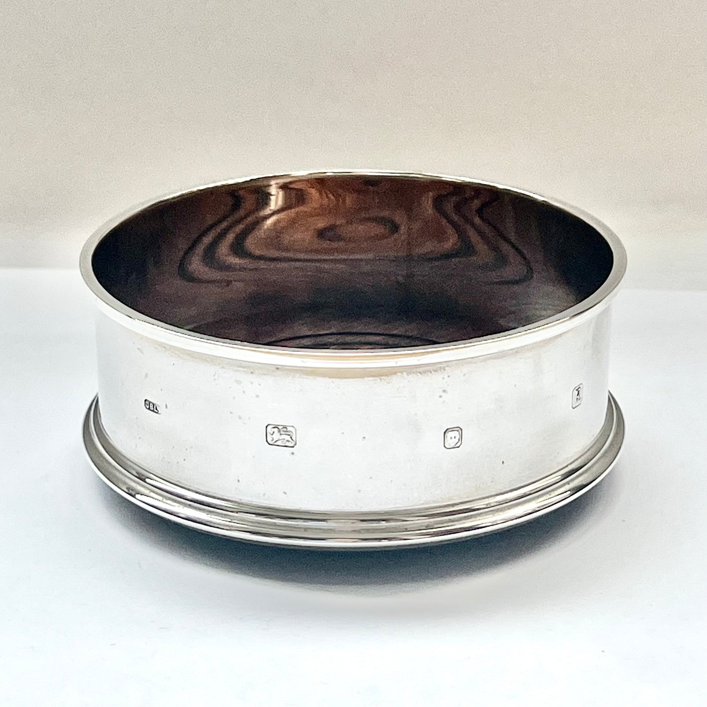 复古伊丽莎白二世纯银瓶架,伦敦,1991 年,John Bull Ltd