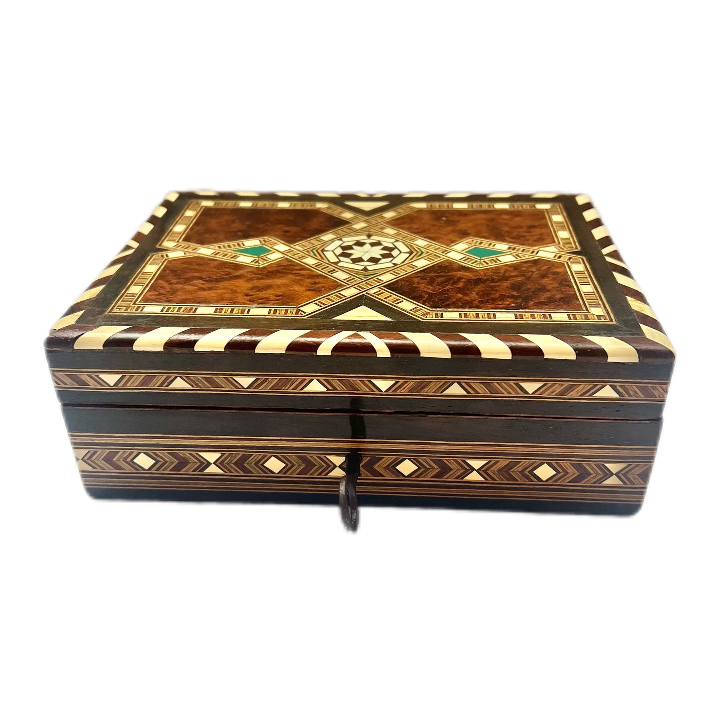 Caja antigua de madera y hueso con interior de terciopelo e incrustaciones.