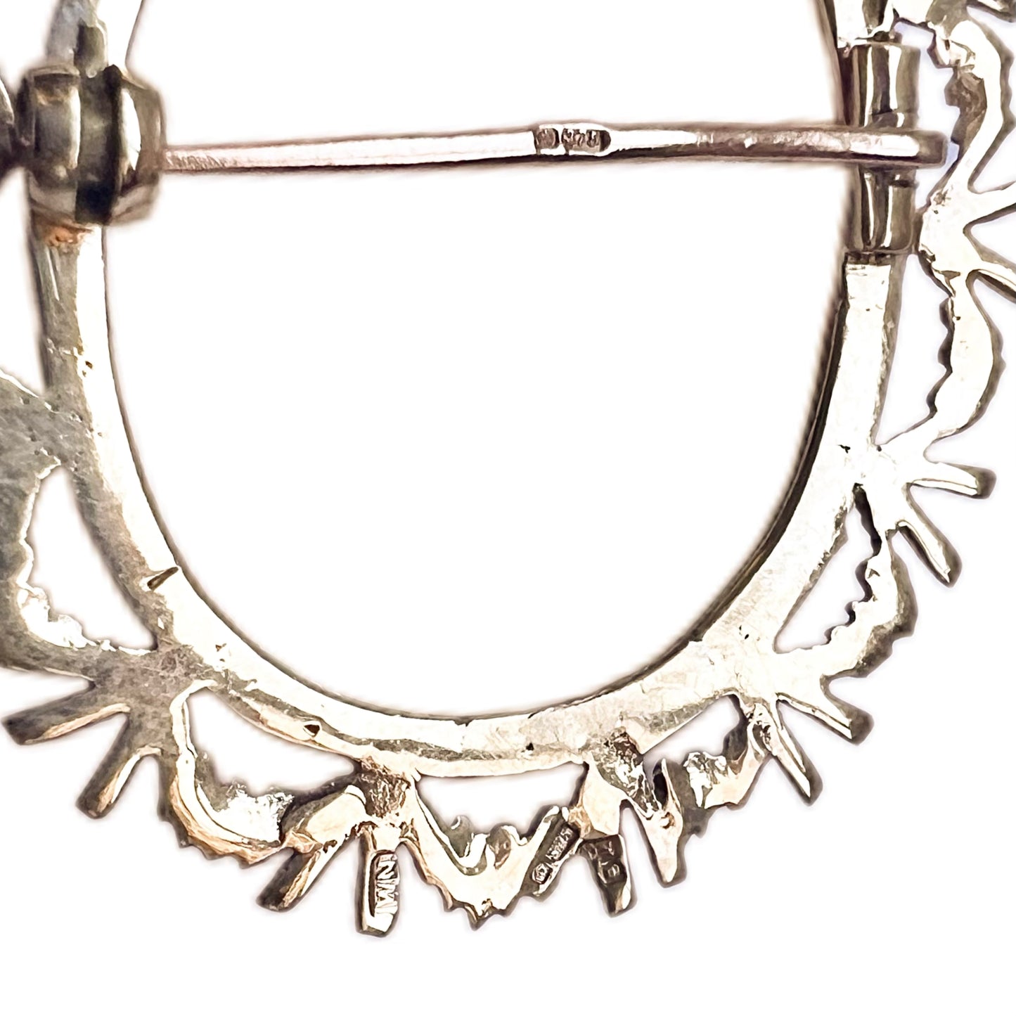 Broche/colgante vintage de oro de 9 quilates y camafeo de caracola de Isabel II