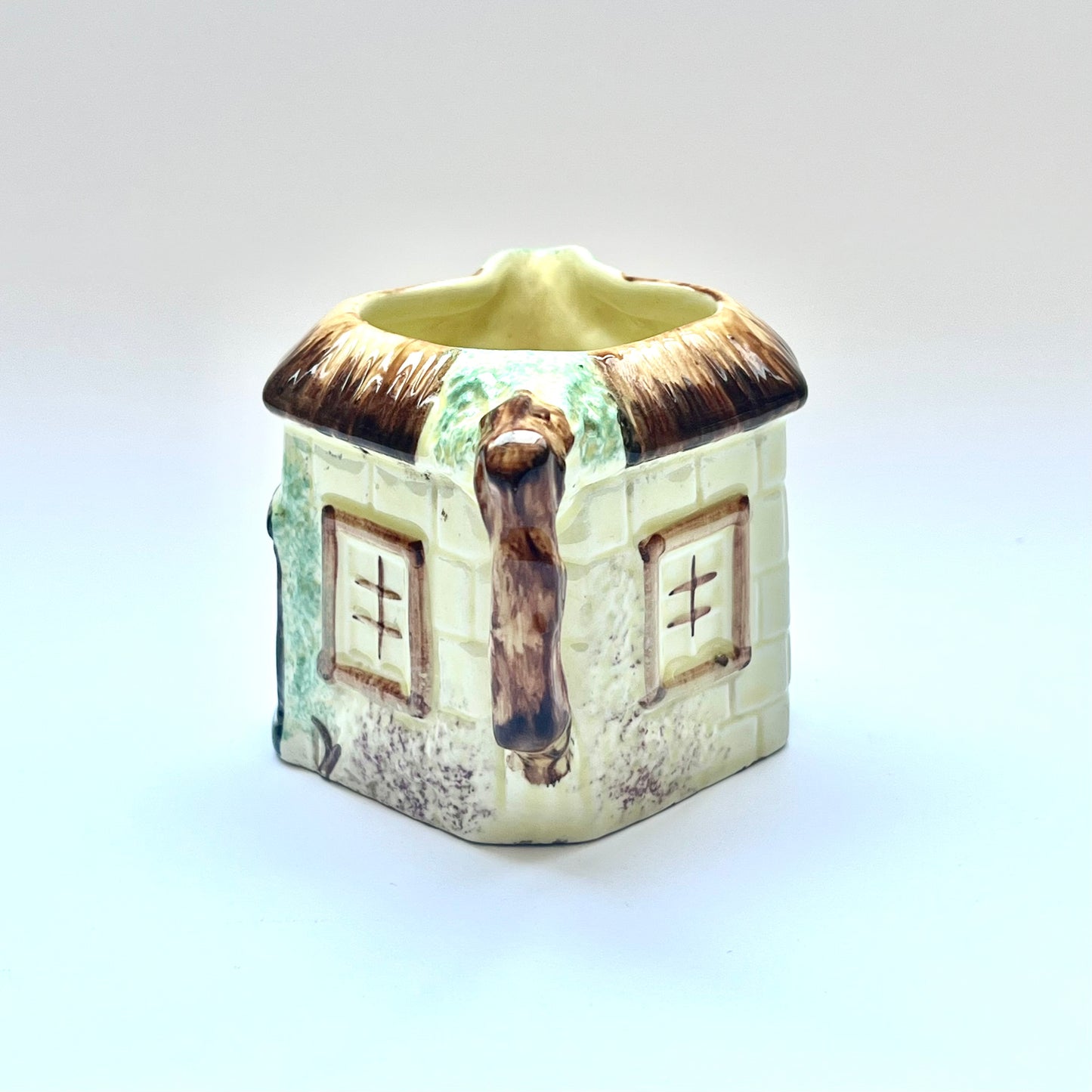 复古中世纪英国新奇乡村器皿奶油罐,由 Keele Street Pottery 于 20 世纪 40 年代至 60 年代制作