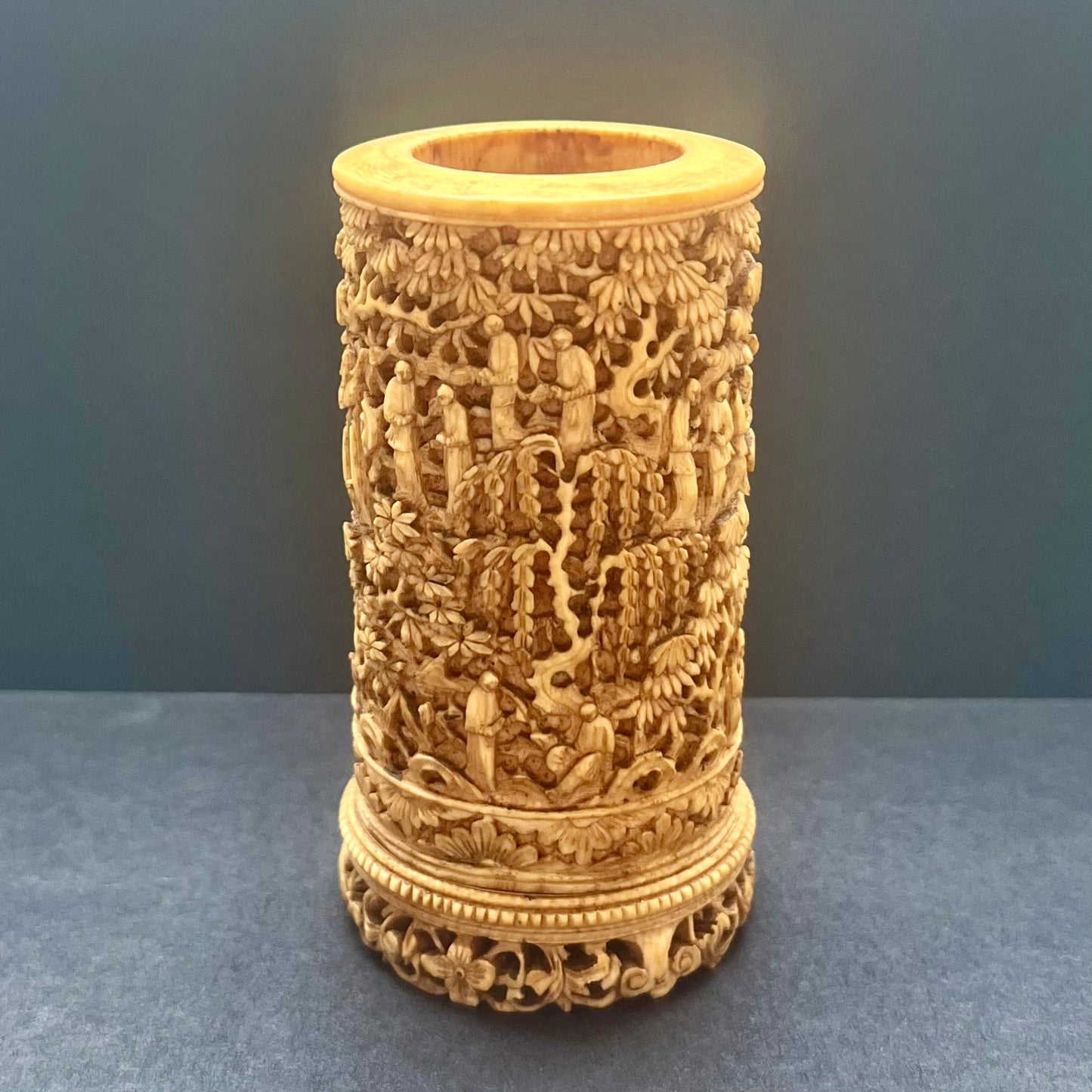 Exceptional late 18th to mid 19th century Qing Dynasty Chinese ivory brush holder with finely carved pavilion scenes