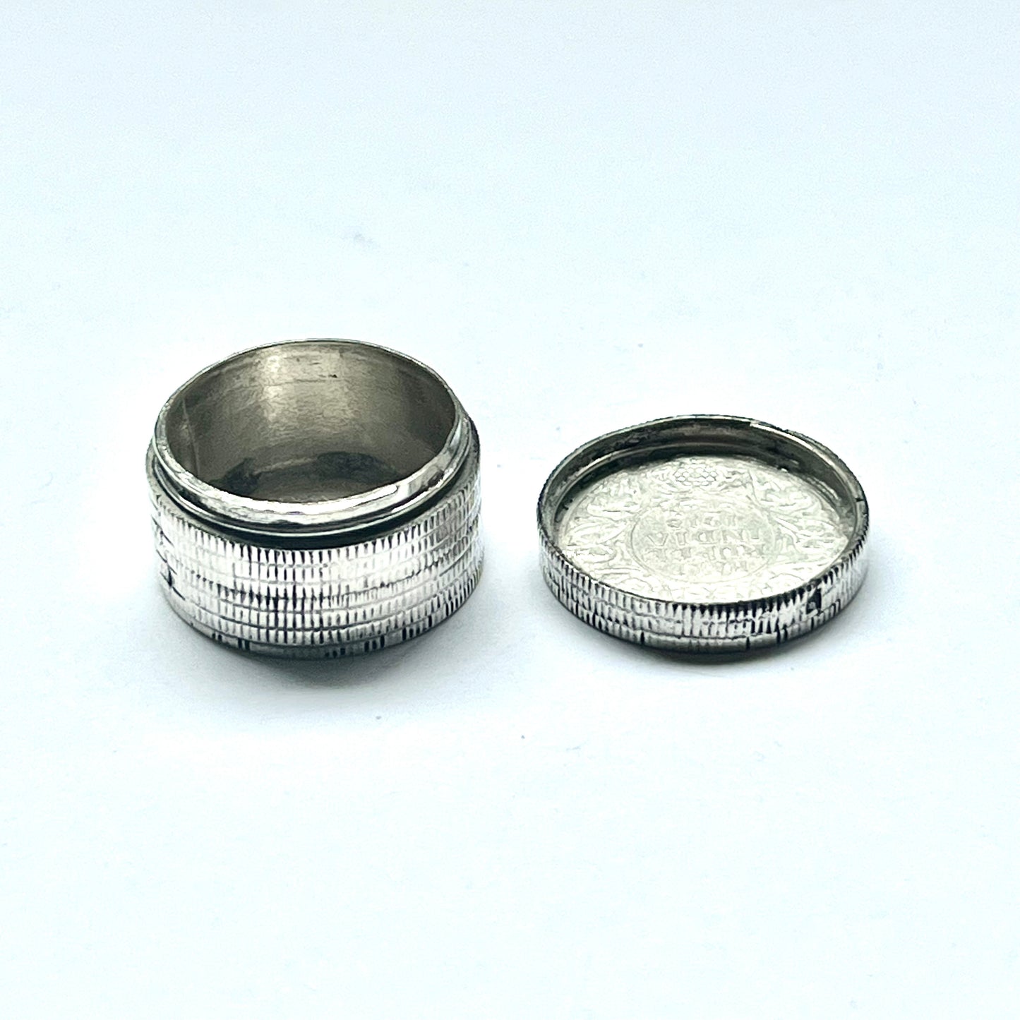 Pastillero antiguo de plata de media rupia india de 1918, plata .917