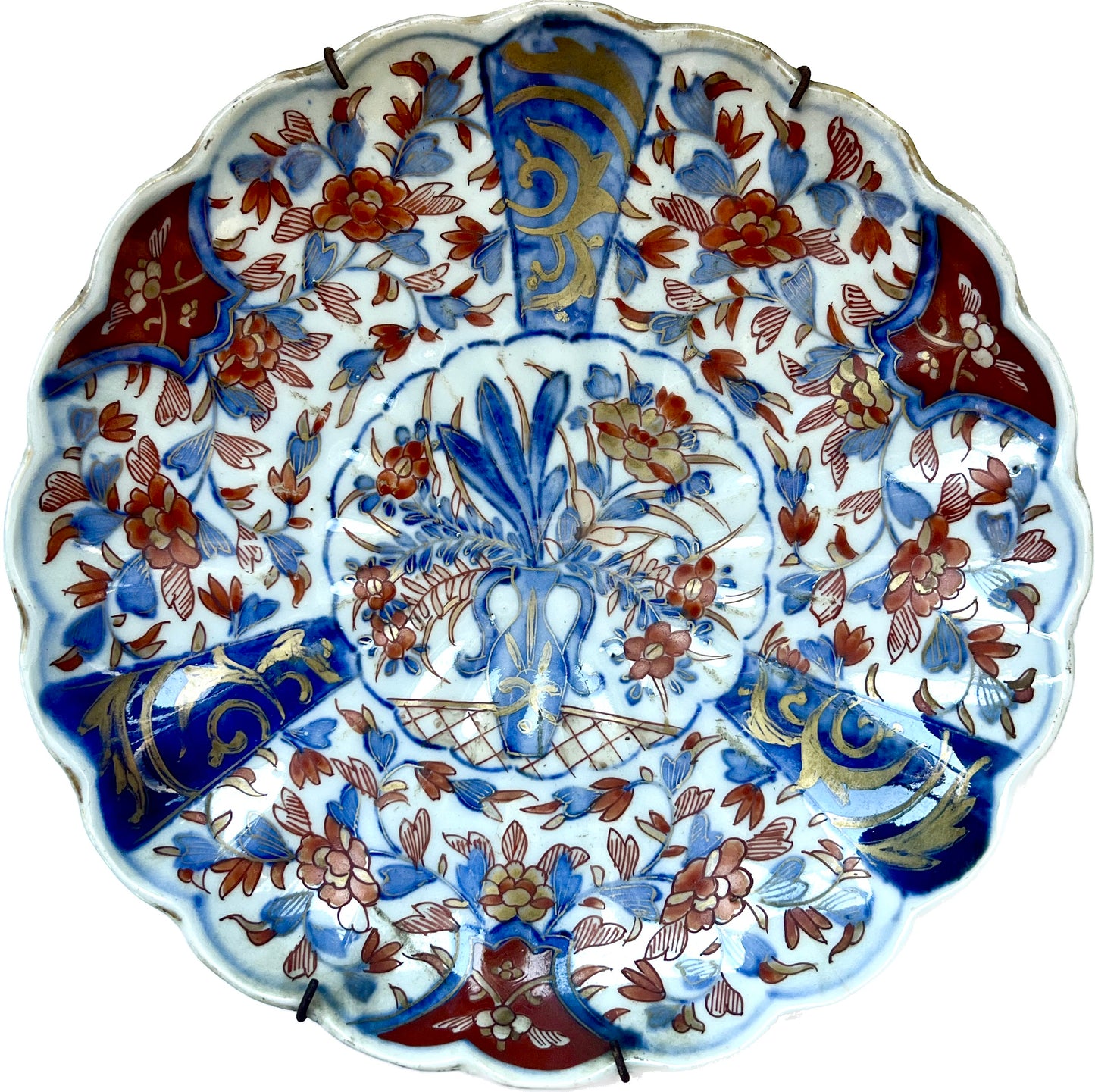 Late Edo to early Meiji Period 19th-century Japanese Imari plate