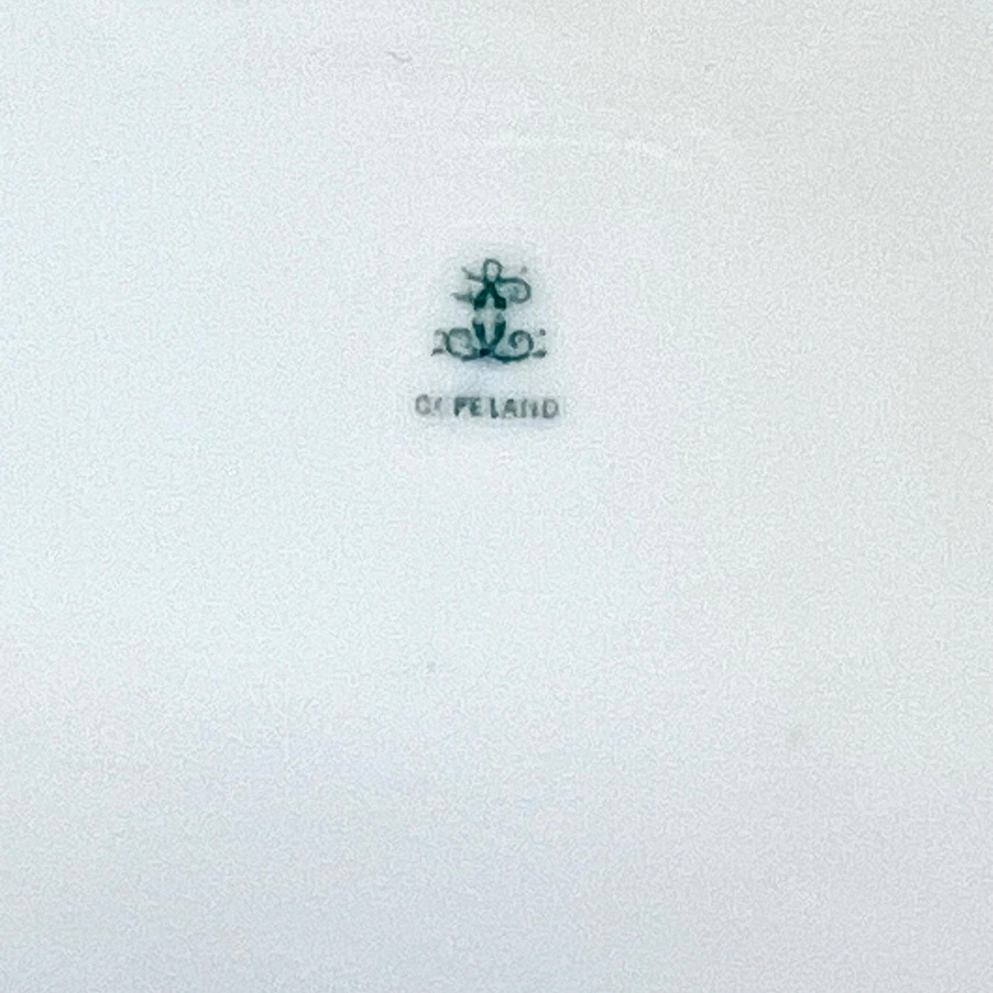 Late 19th century Copeland porcelain handpainted plate, executed in a Rockingham style manner