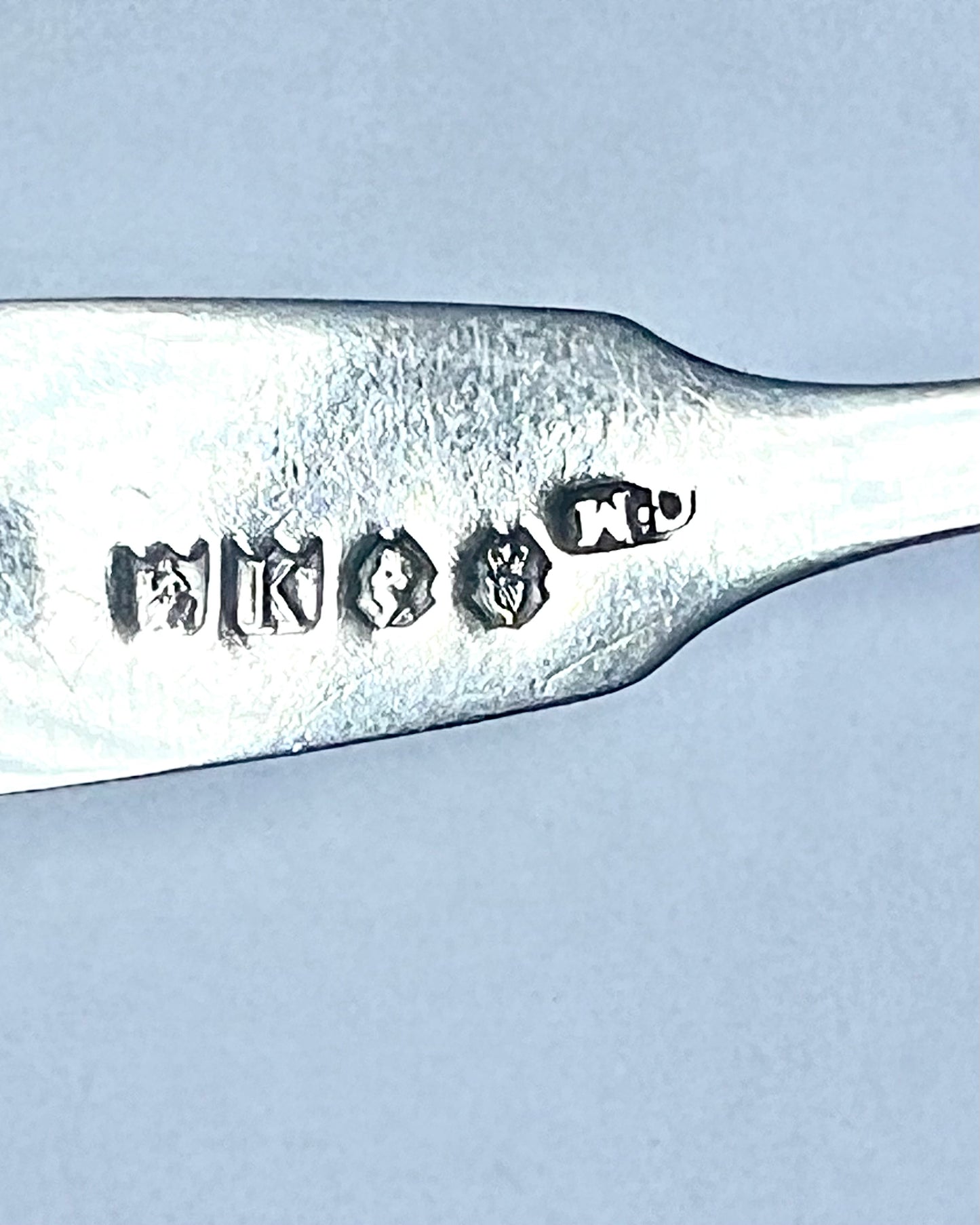 Juego de 6 cucharas de té de plata esterlina irlandesas de Guillermo IV a la época victoriana, con marcas de varios plateros de Dublín de 1830 a 1845.