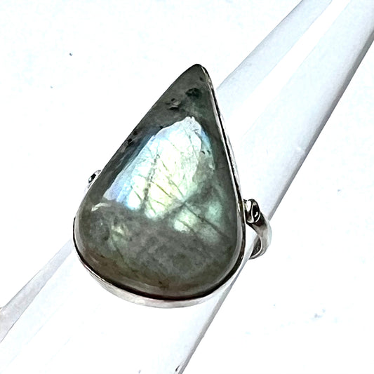 Vintage sterling silver and grey labradorite ring