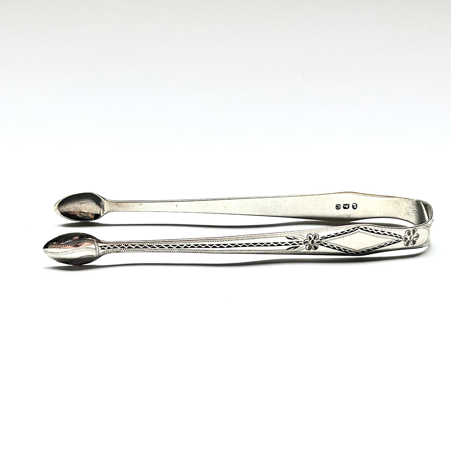 Antique Georgian bright cut pattern sterling silver tongs, London, 1798, George Smith II &amp; Thomas Hoyter