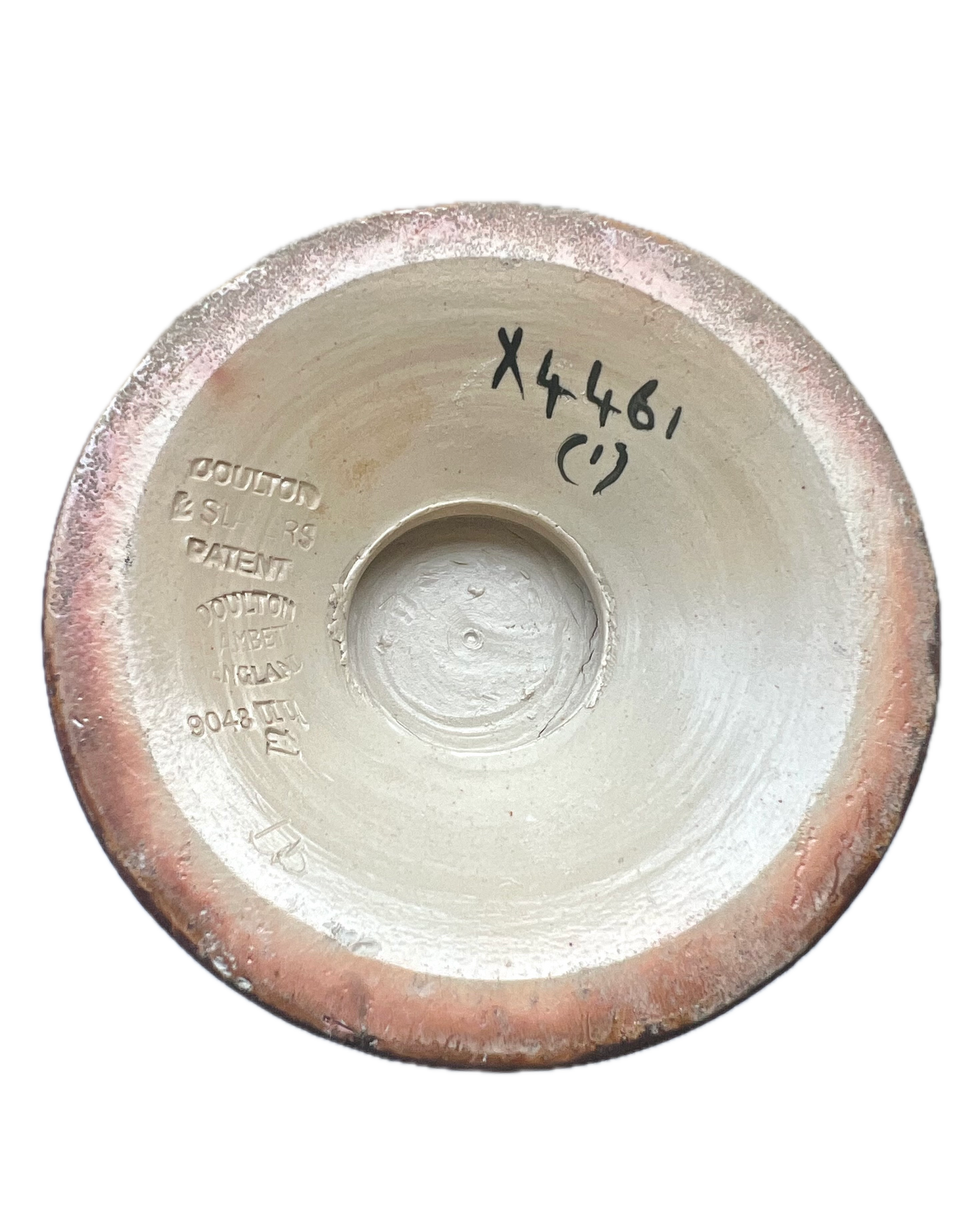 几乎完全相同的 20 世纪早期 Doulton Lambeth Slater 工作室陶器花瓶,由 LF Bowen 女士和 Florrie Jonas 装饰