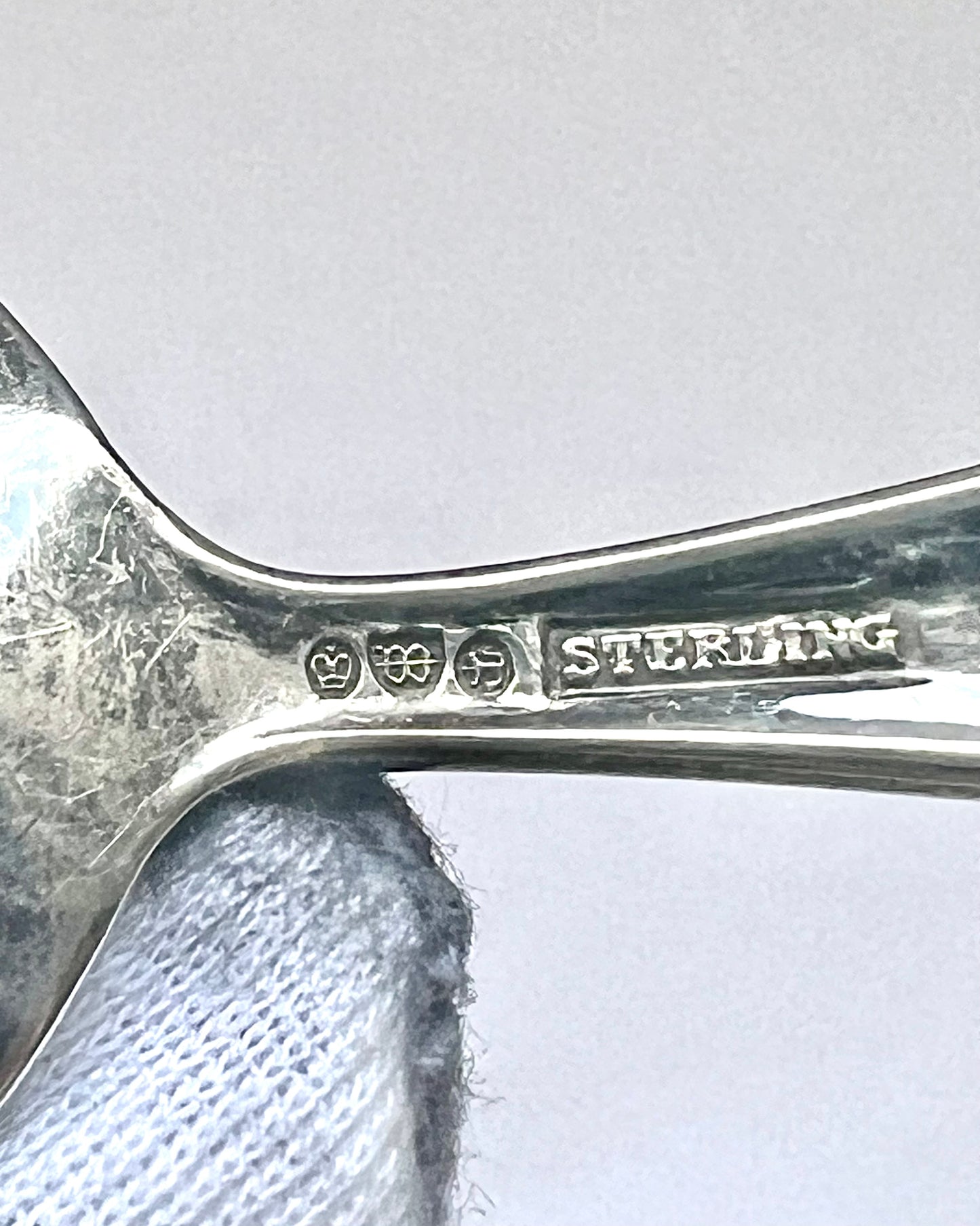 沃森斯特林公司 (Watson Sterling Company) 出品的小男孩蓝色婴儿勺子和叉子套装,20 世纪 20 年代至 30 年代。
