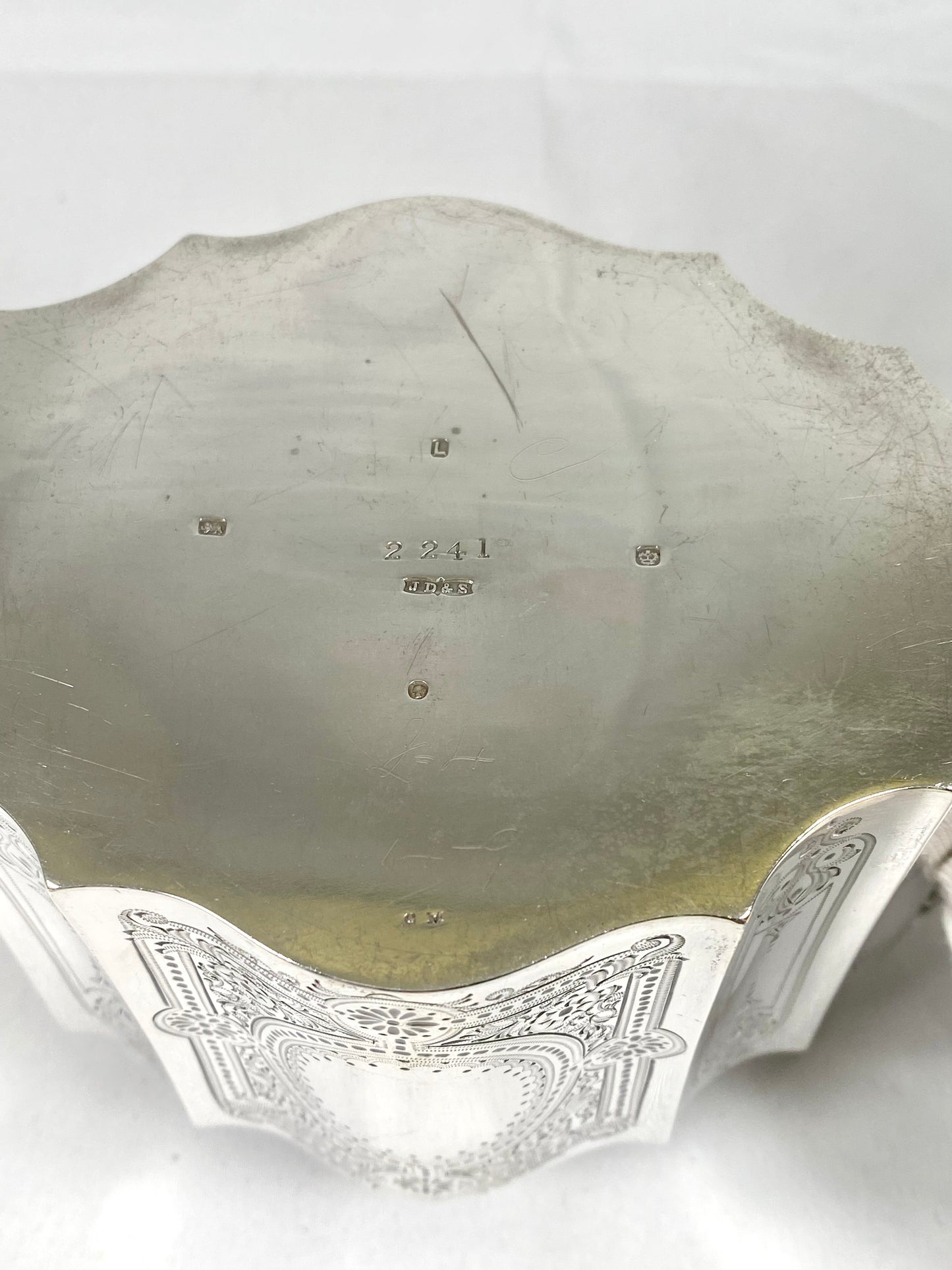 Juego de té victoriano de plata de ley y marfil. James Dixon & Sons, Sheffield, 1878.