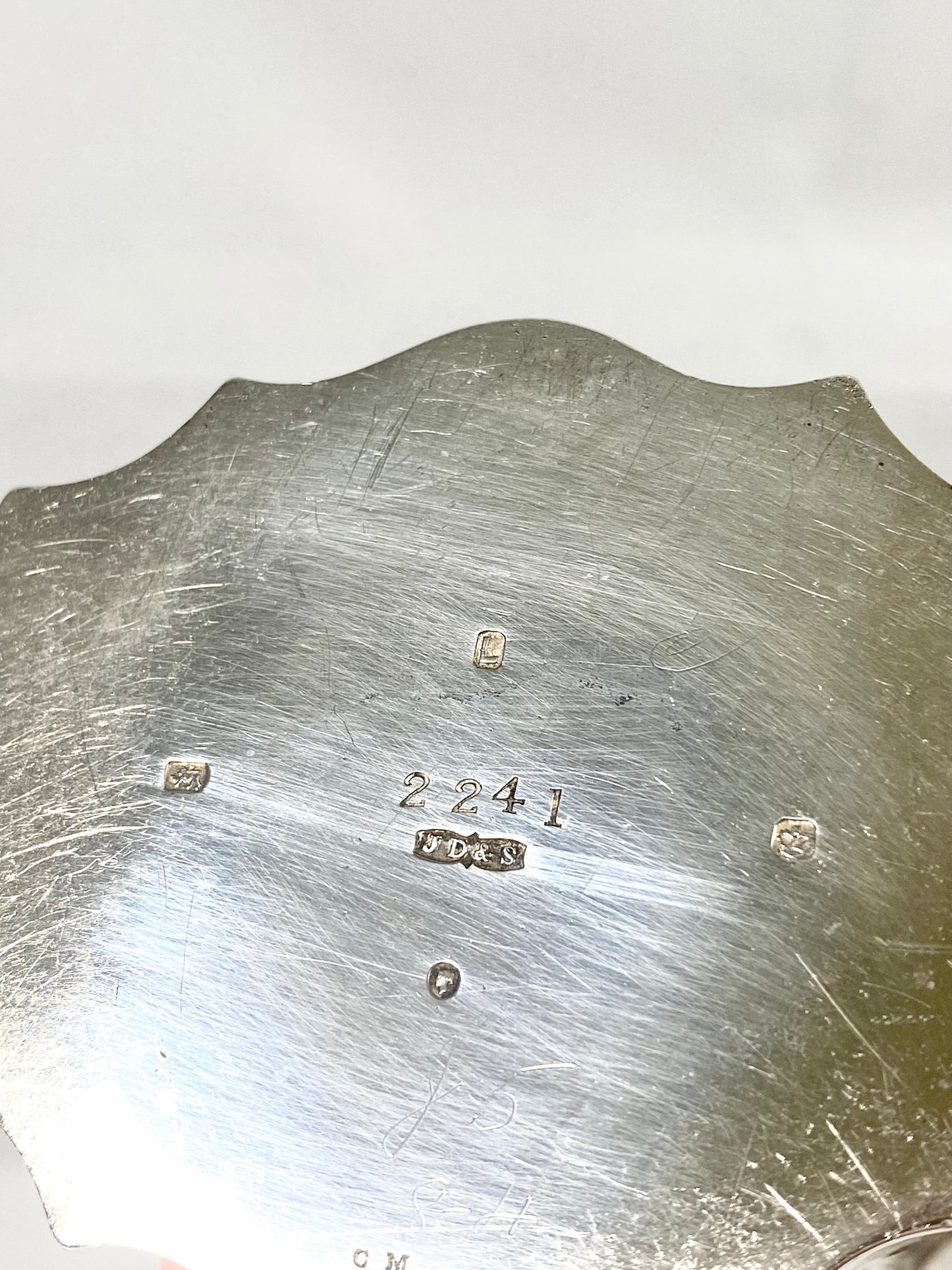 Juego de té victoriano de plata de ley y marfil. James Dixon & Sons, Sheffield, 1878.