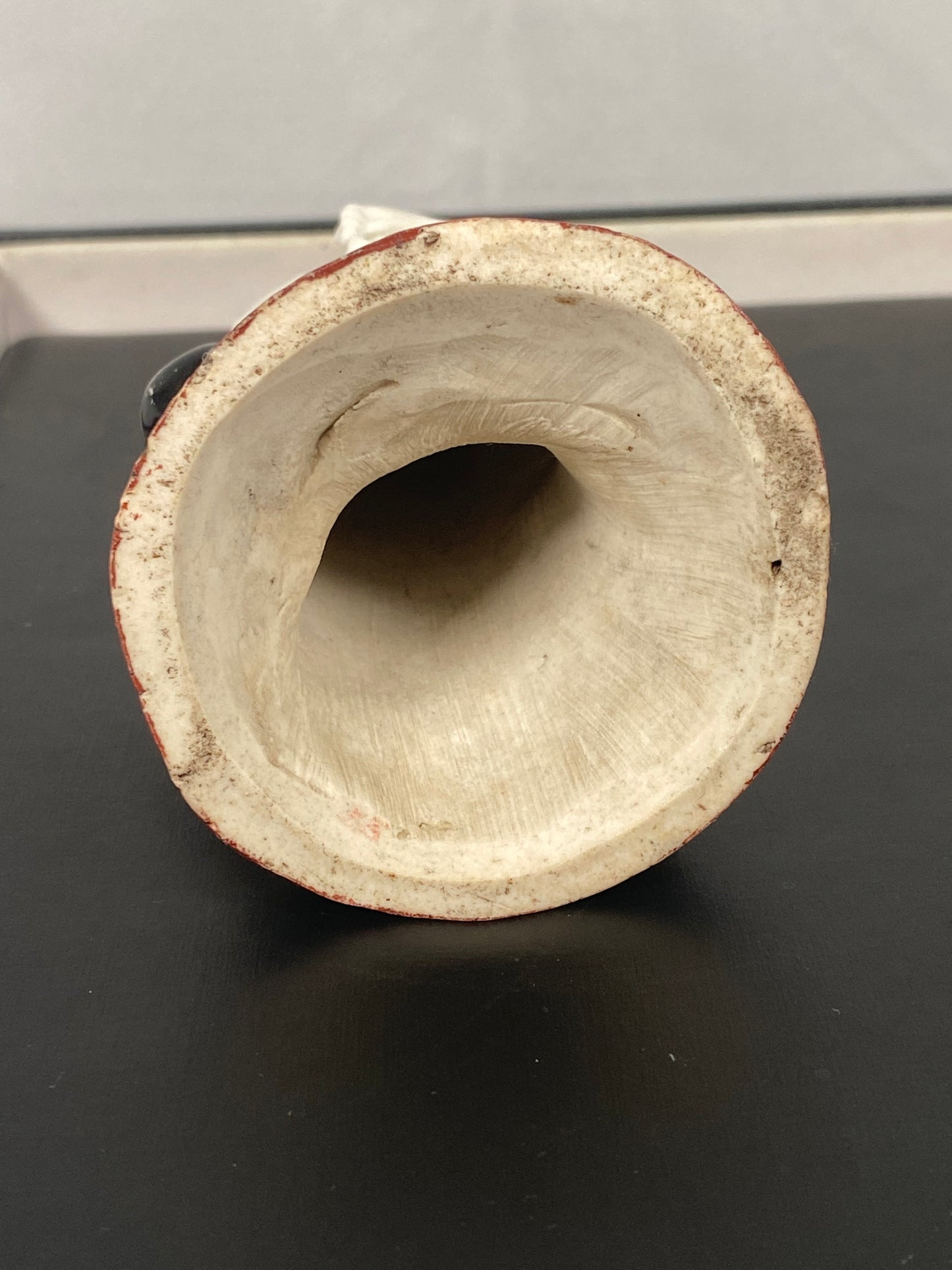 罕见的早期斯塔福德郡维多利亚前时期珍珠器人物像,中世纪寓言女王