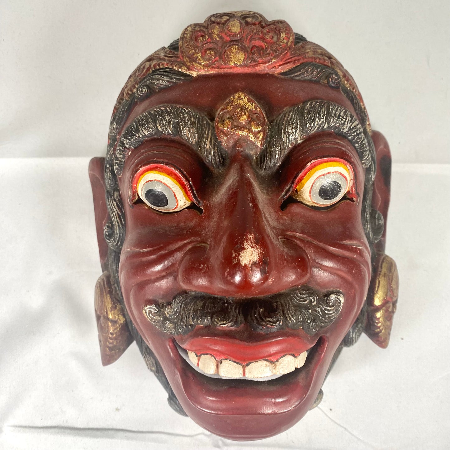 Well carved vintage Javanese mask, Puppet / Theatre / Dance, Grinning Red Demon Face