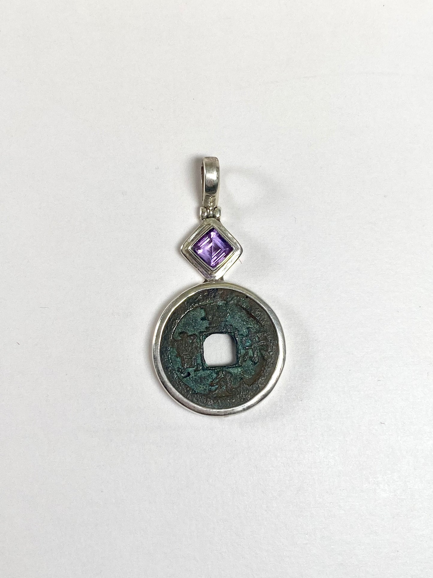 Colgante antiguo de moneda del reino Huizong de la dinastía Song del Norte - Marco de plata de ley con amatista