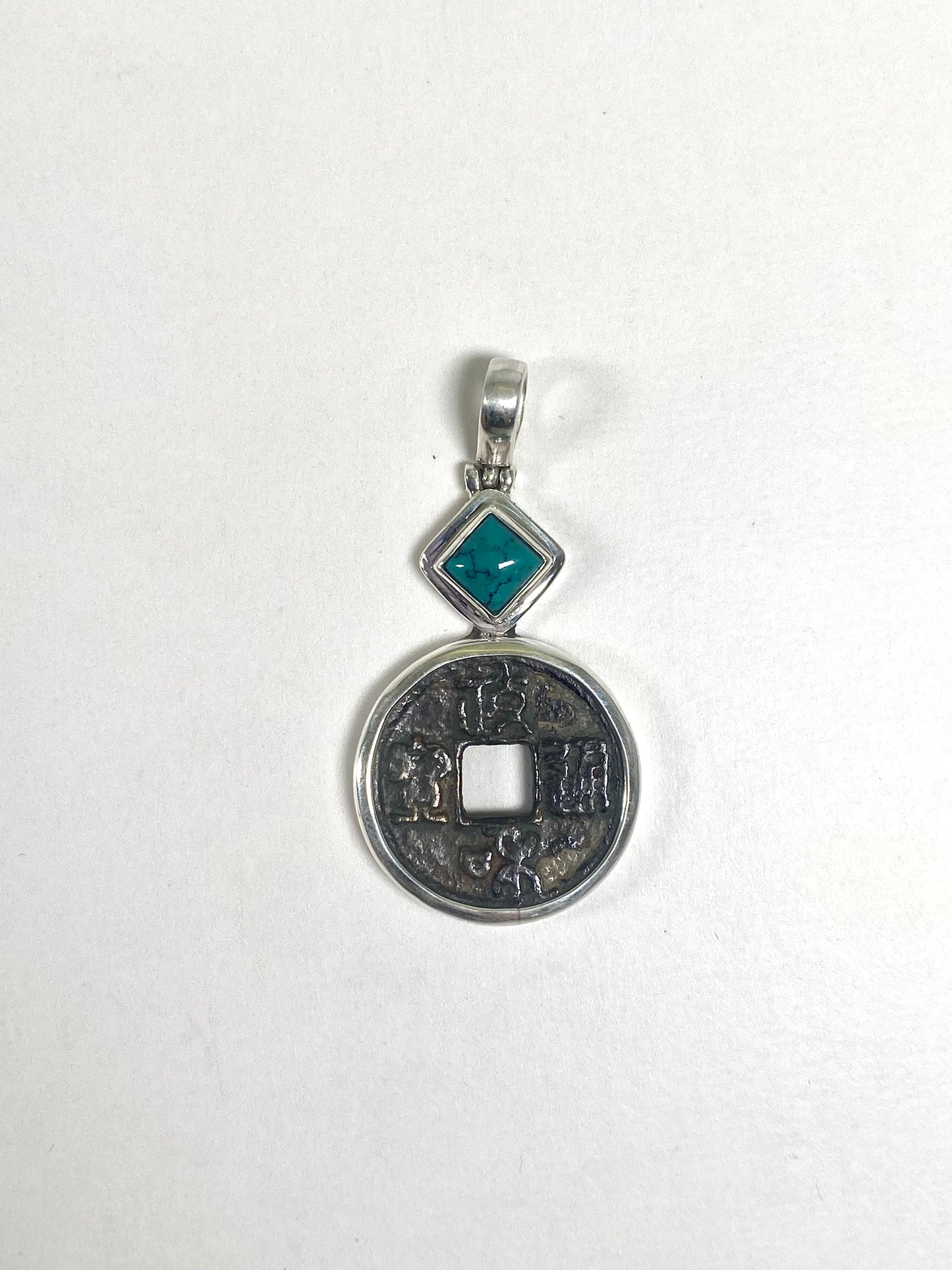 Colgante antiguo de moneda de la dinastía Song Zhezong del Norte - Marco de plata de ley con turquesa