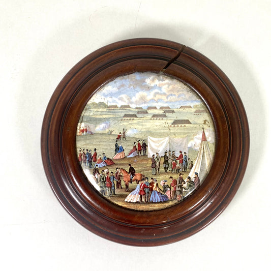 Tapa de olla Prattware victoriana original con estructura de madera, "El concurso de rifles de Wimbledon, 1868", mediados del siglo XIX